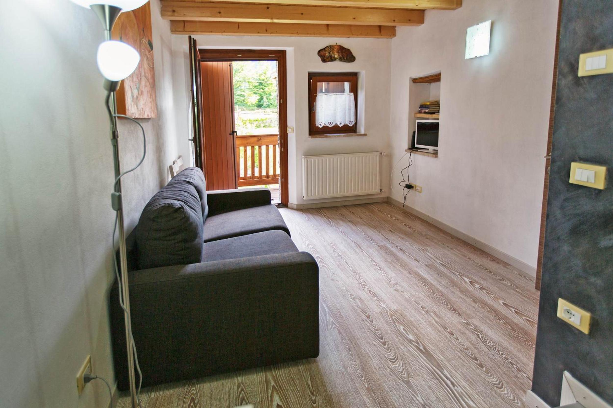 Maisonette photo 1