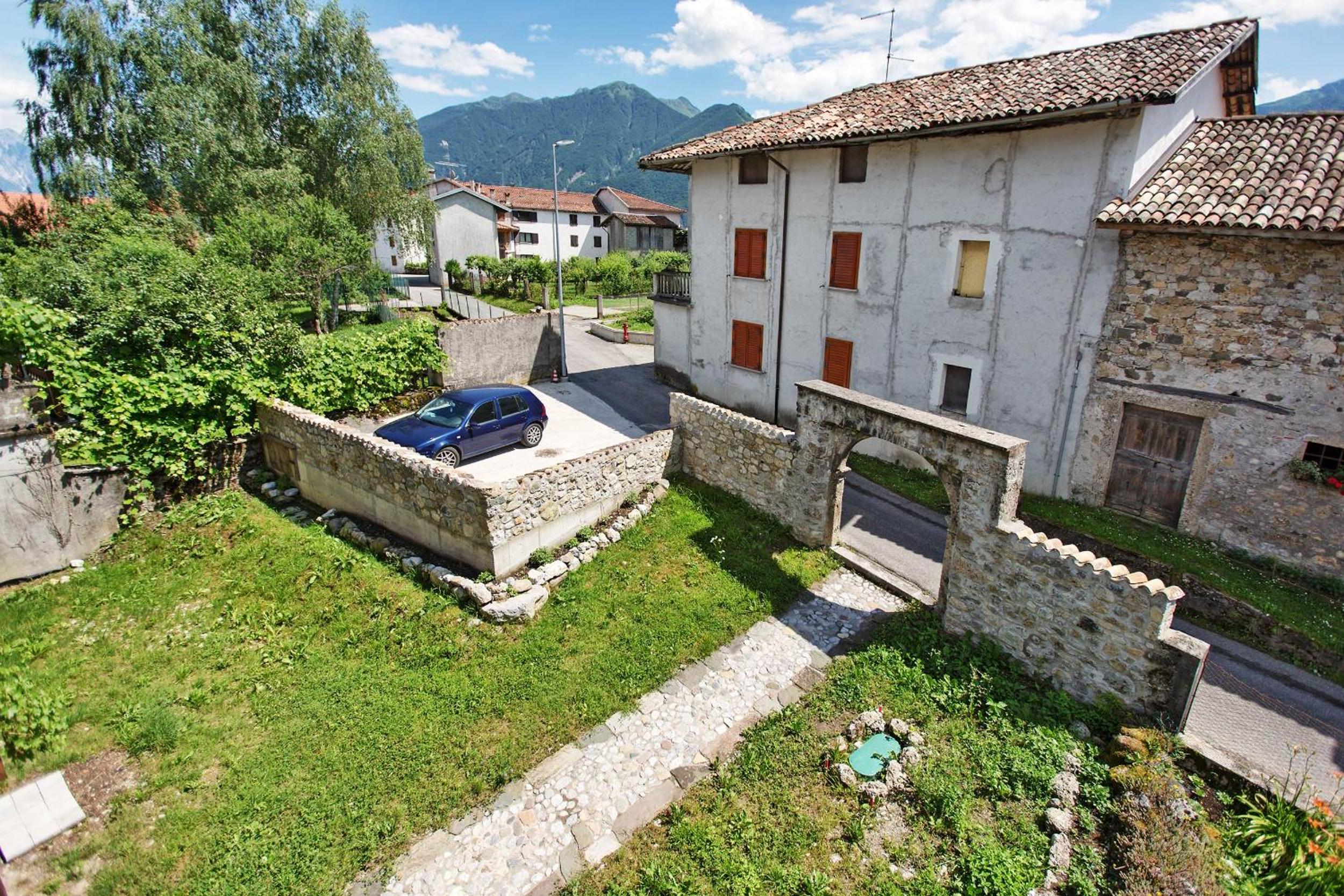 Apartment with Garden View - Photo 21