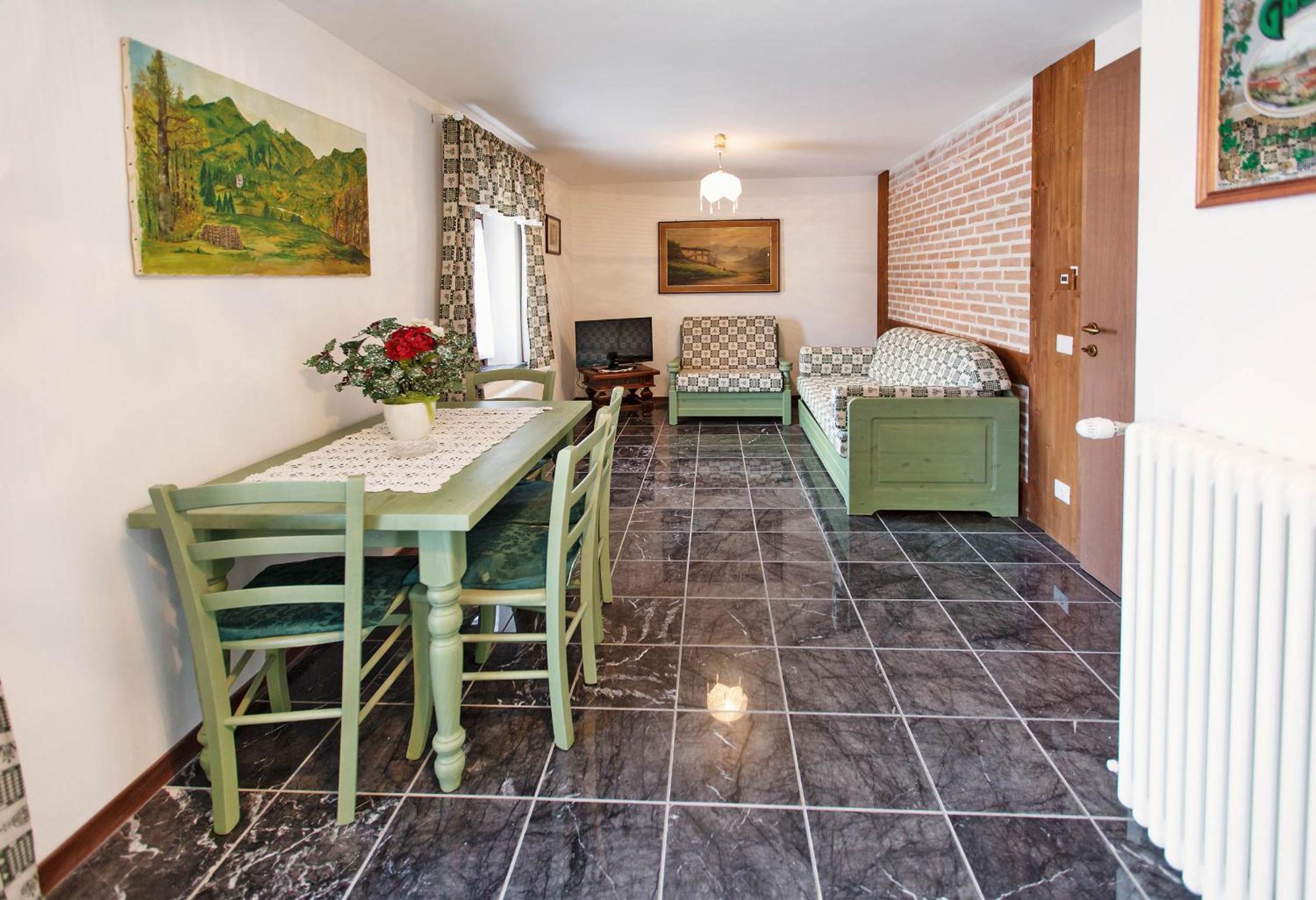 Apartment with Garden View - Photo 14