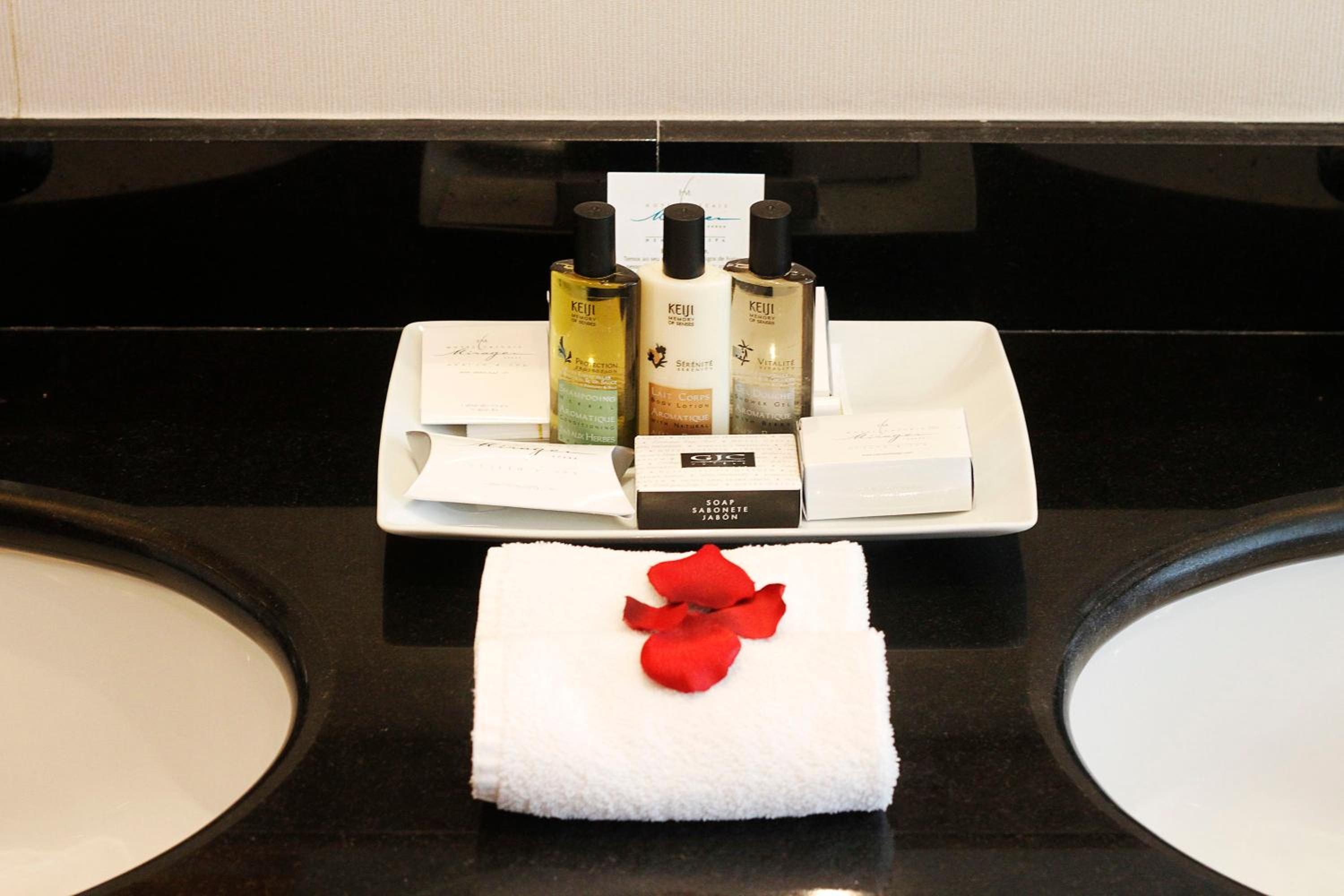 Deluxe Double or Twin Room - Photo 6