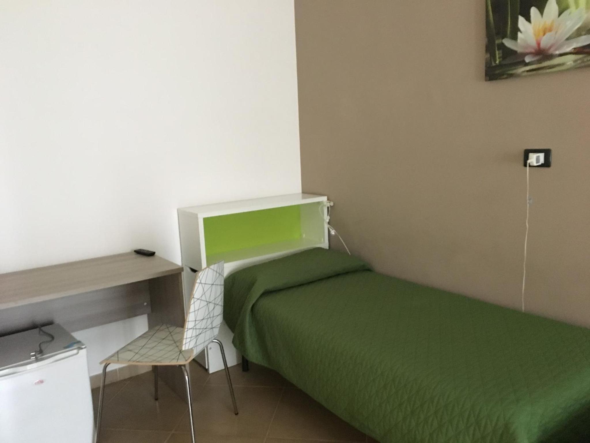 Twin Room - Photo 1