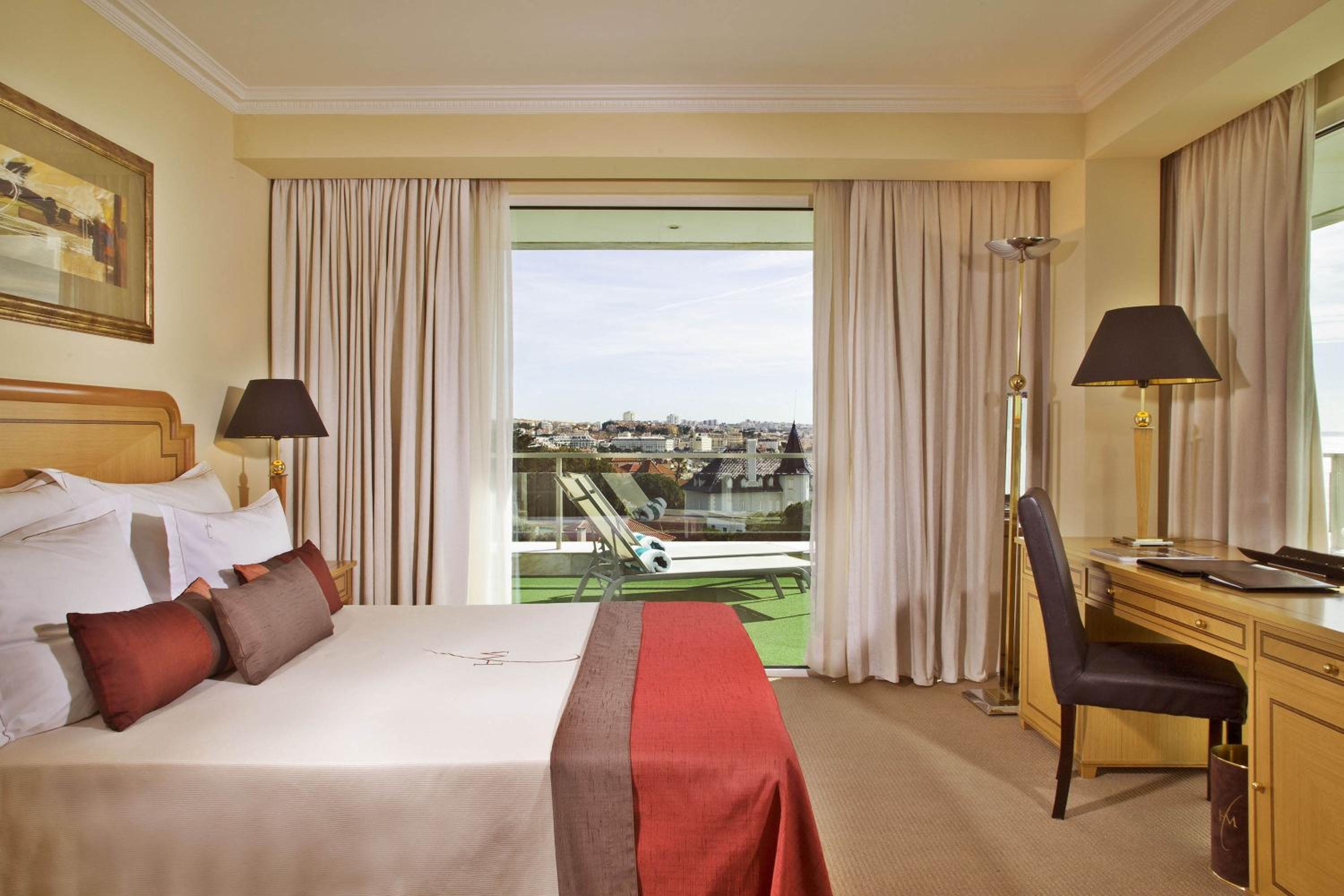 Deluxe Suite photo 3