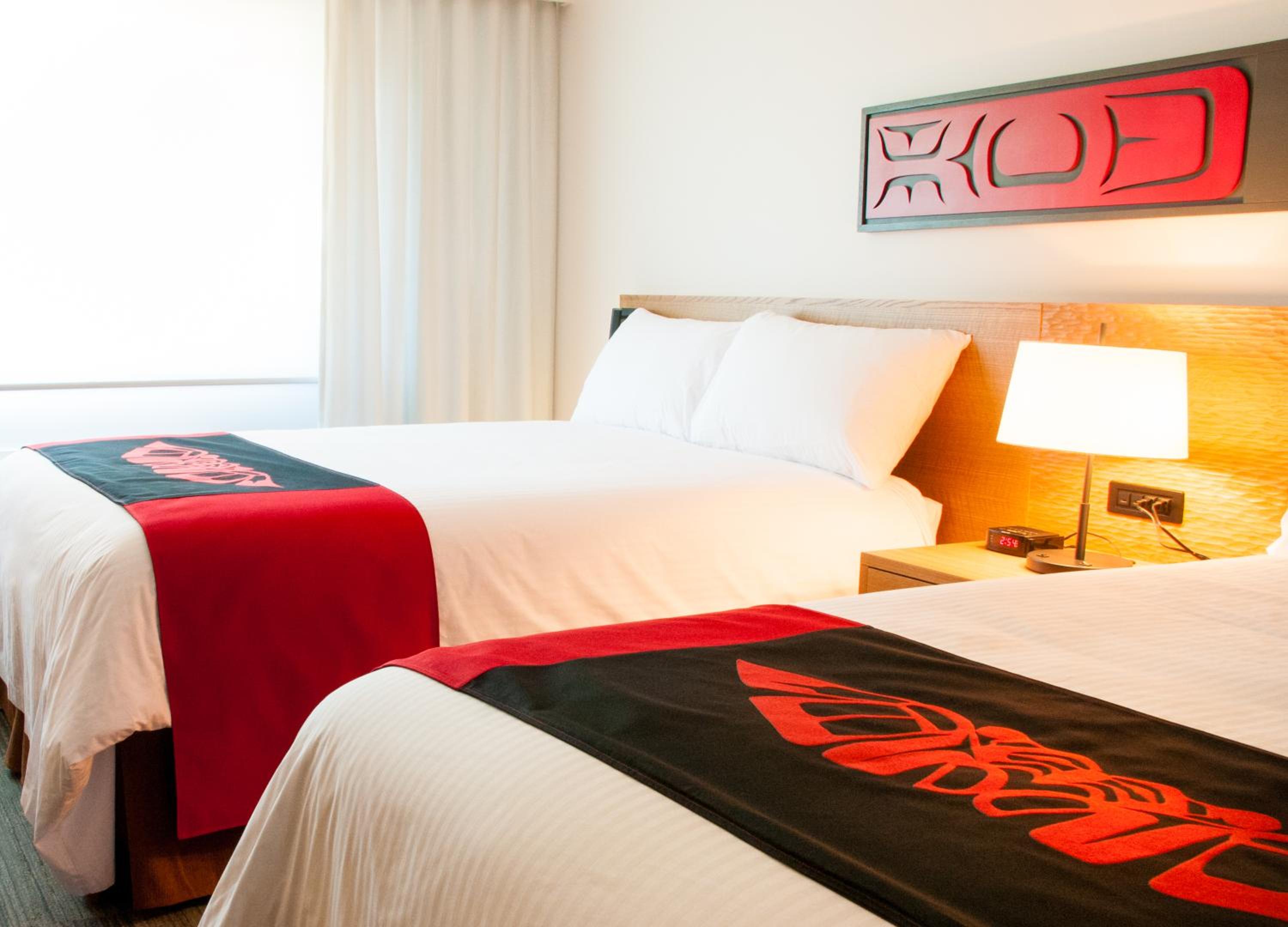 Standard Queen Room with Two Queen Beds photo 1