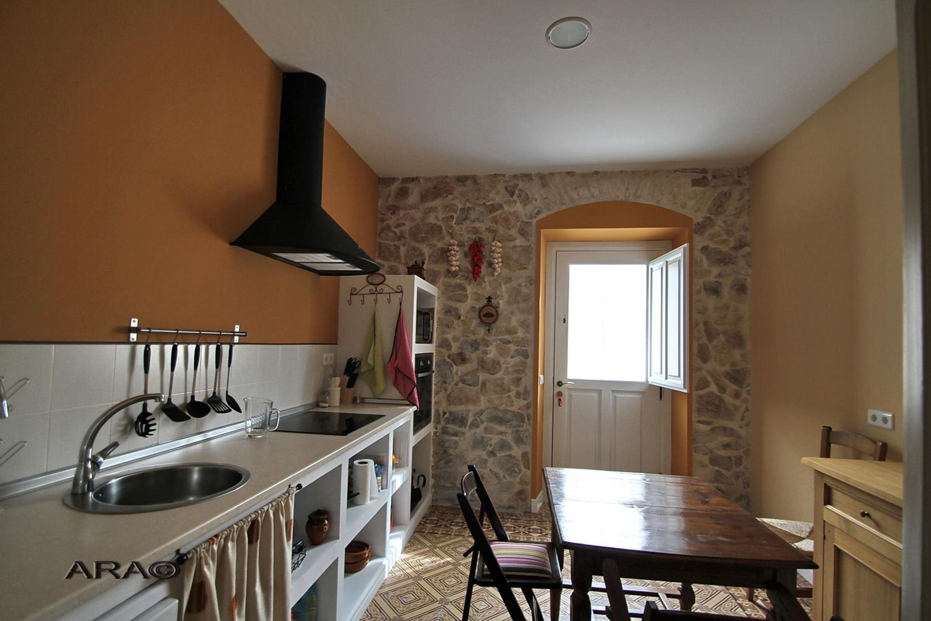 Four-Bedroom House photo 3