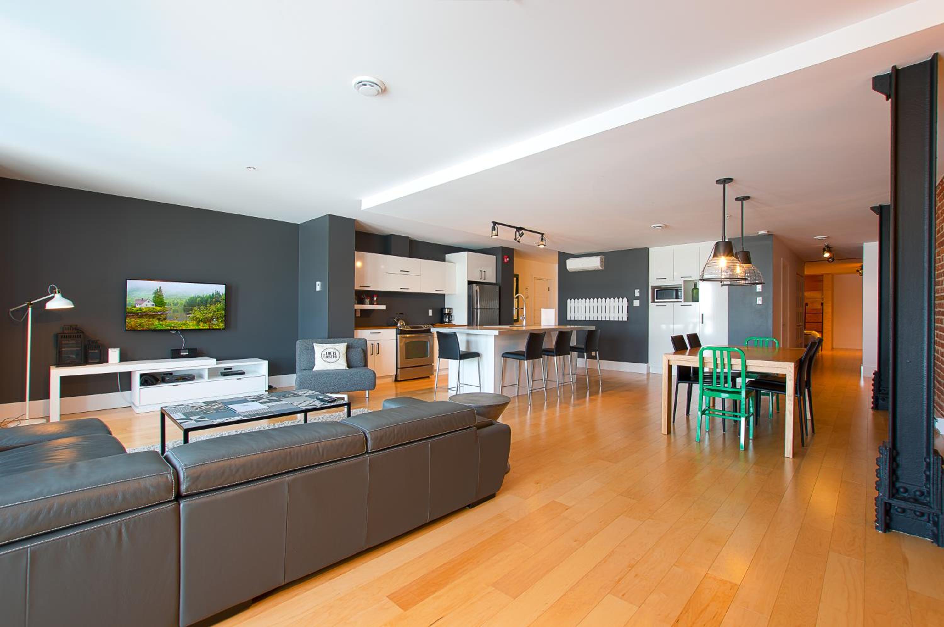Two-Bedroom Apartment with Bunk Bed 303 - City View