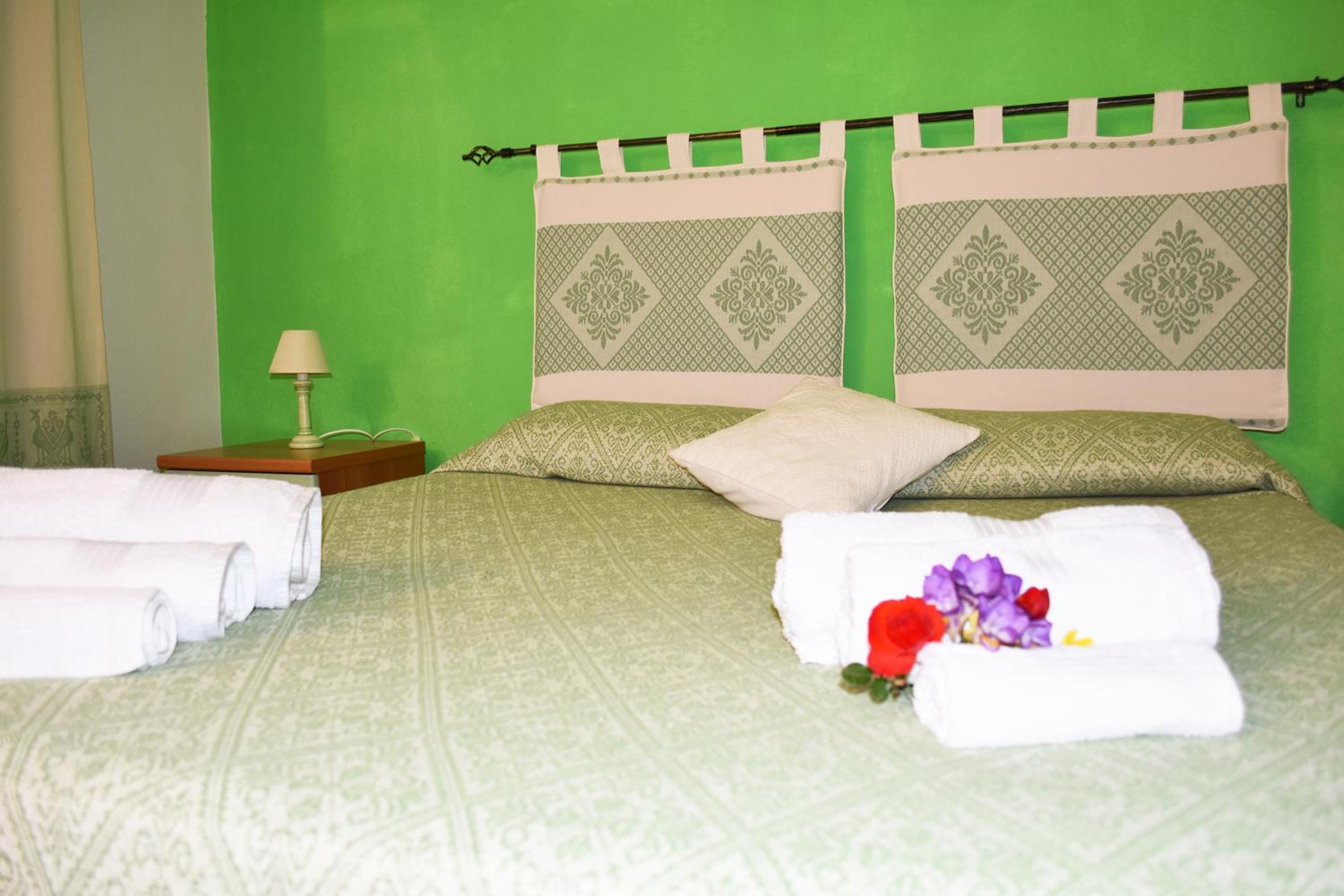 Double Room - Photo 2