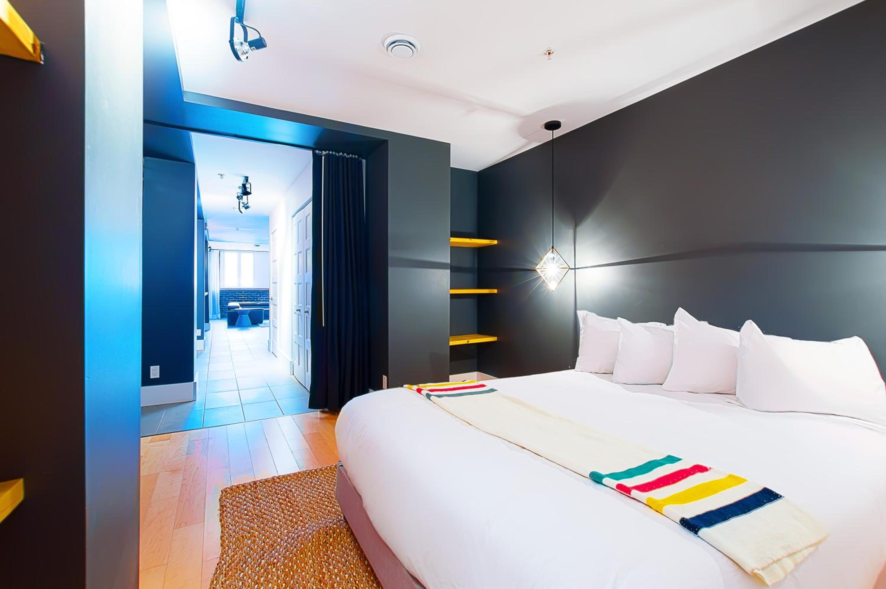 Two-Bedroom Penthouse Loft 402 - City View