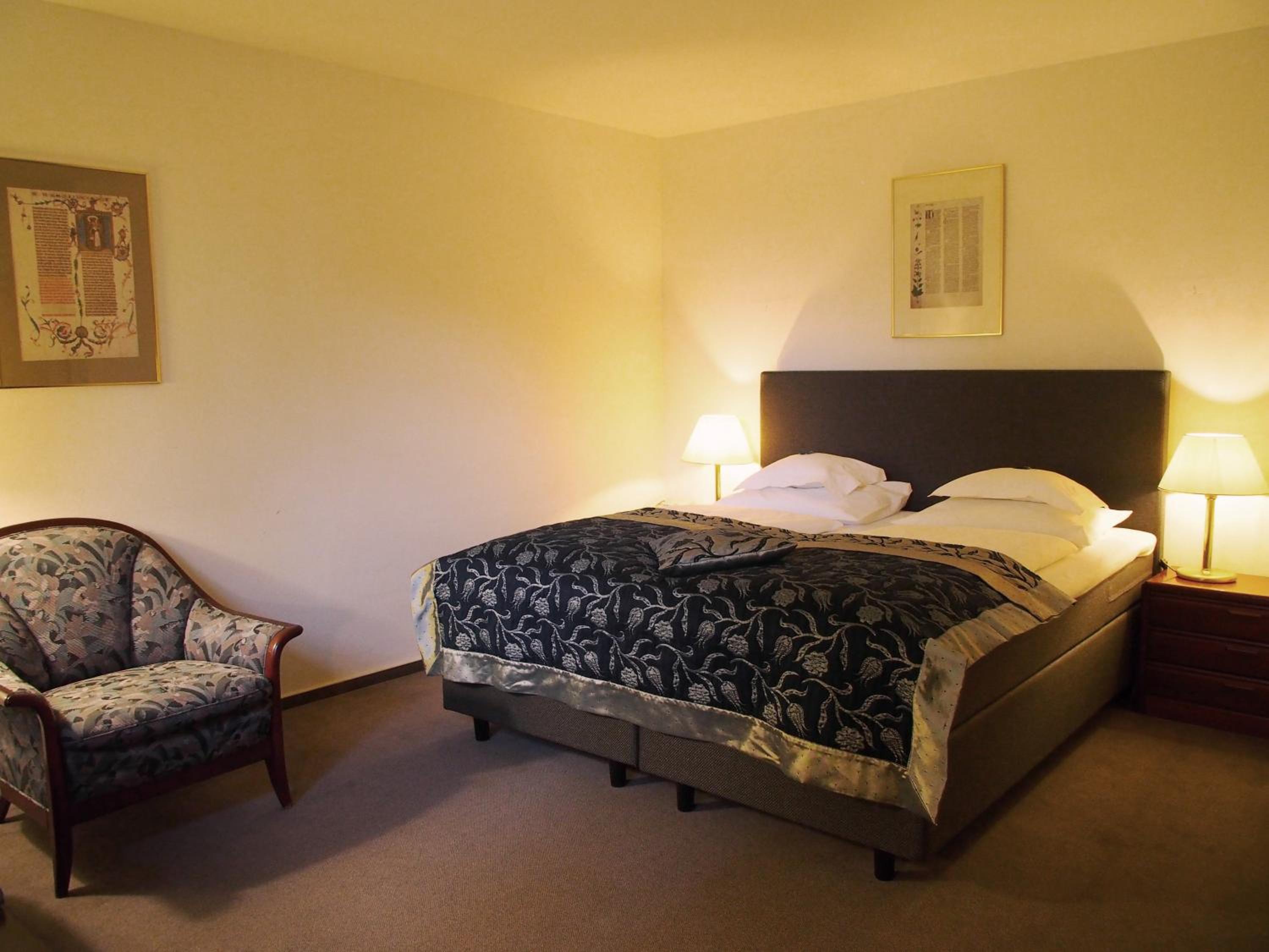 Double or Twin Room - Photo 3