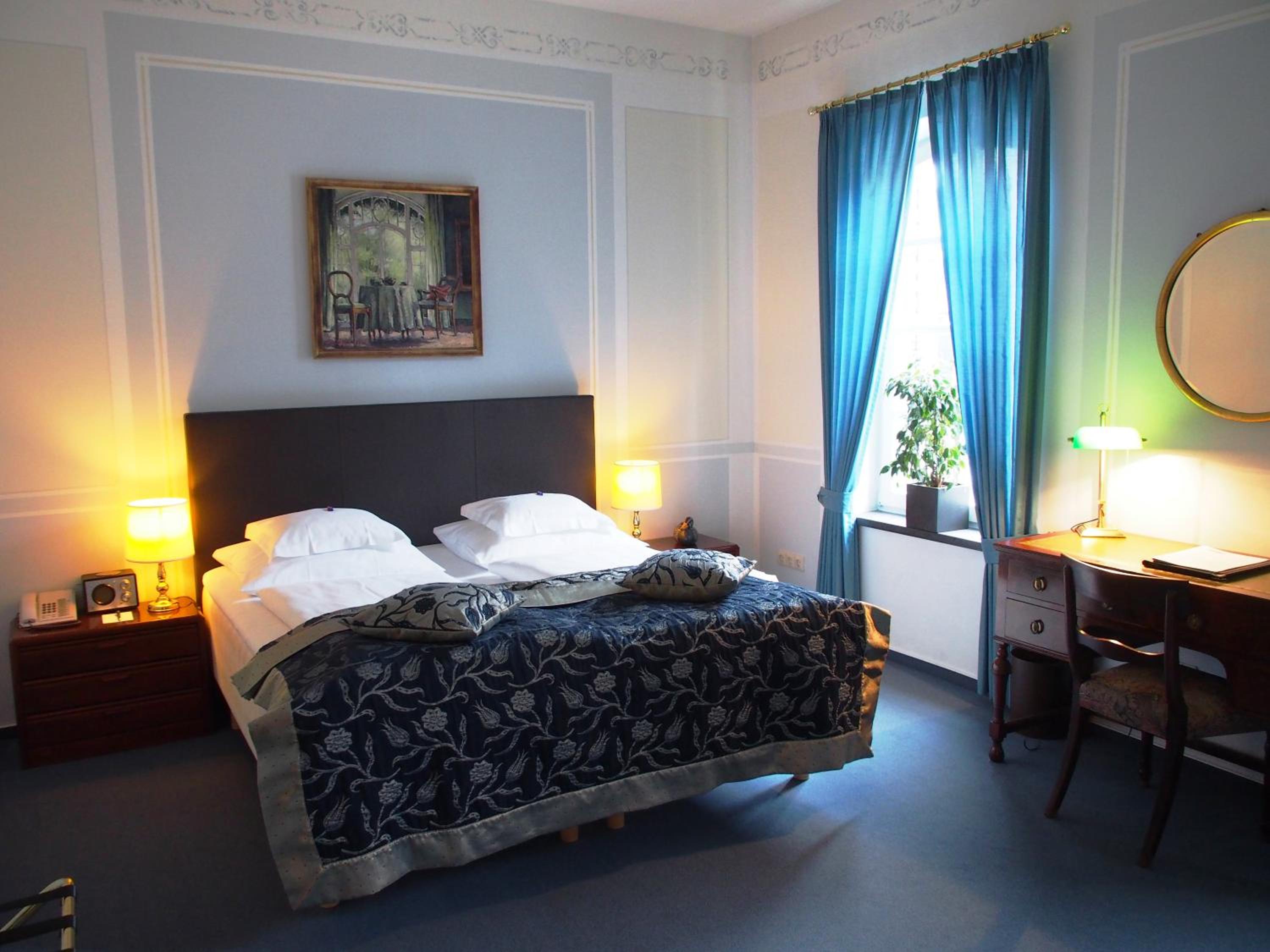 Double or Twin Room - Photo 4