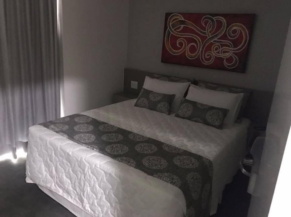 Deluxe King Suite photo 1