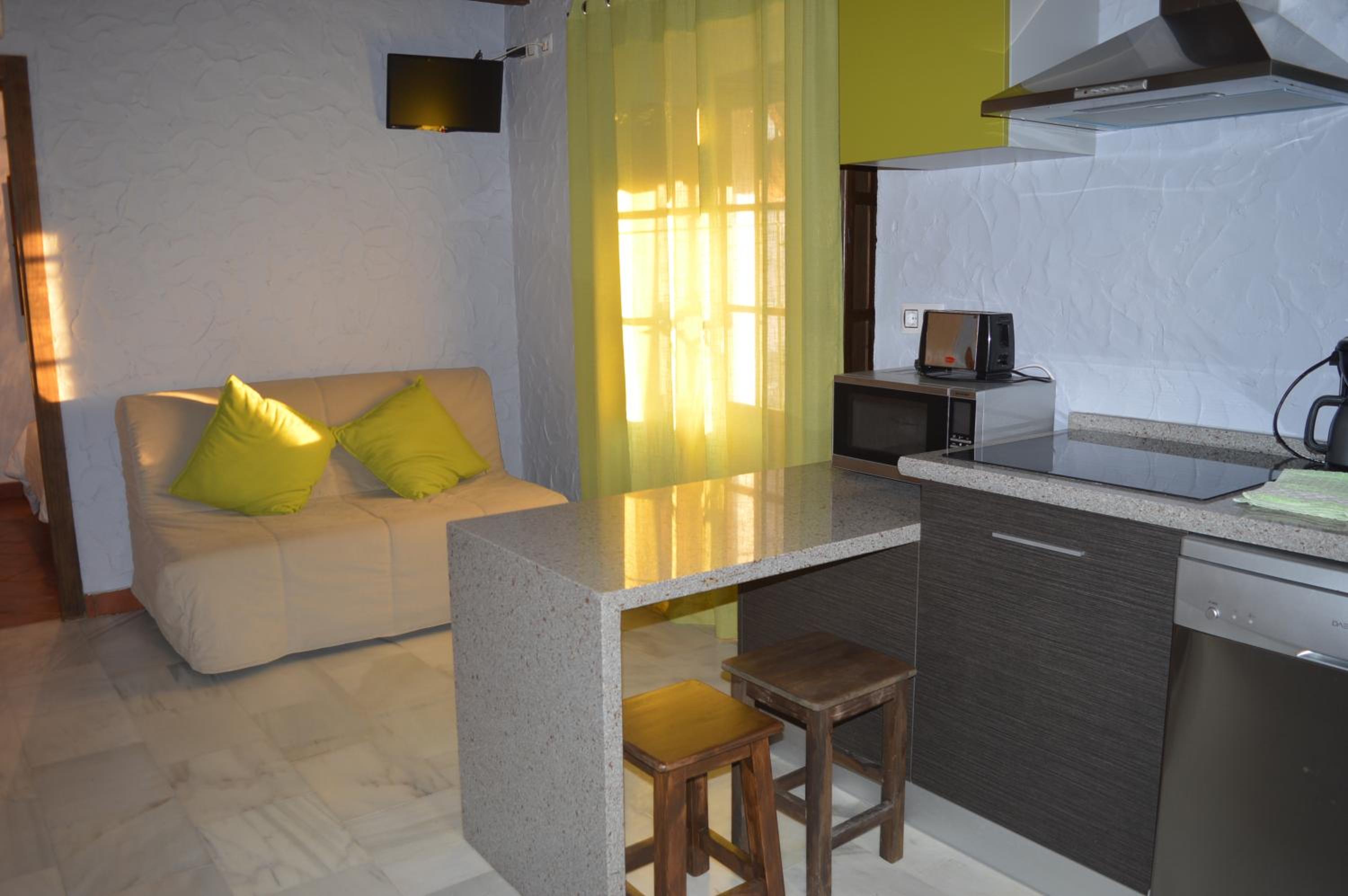 Accommodations-Apartment - Photo 4
