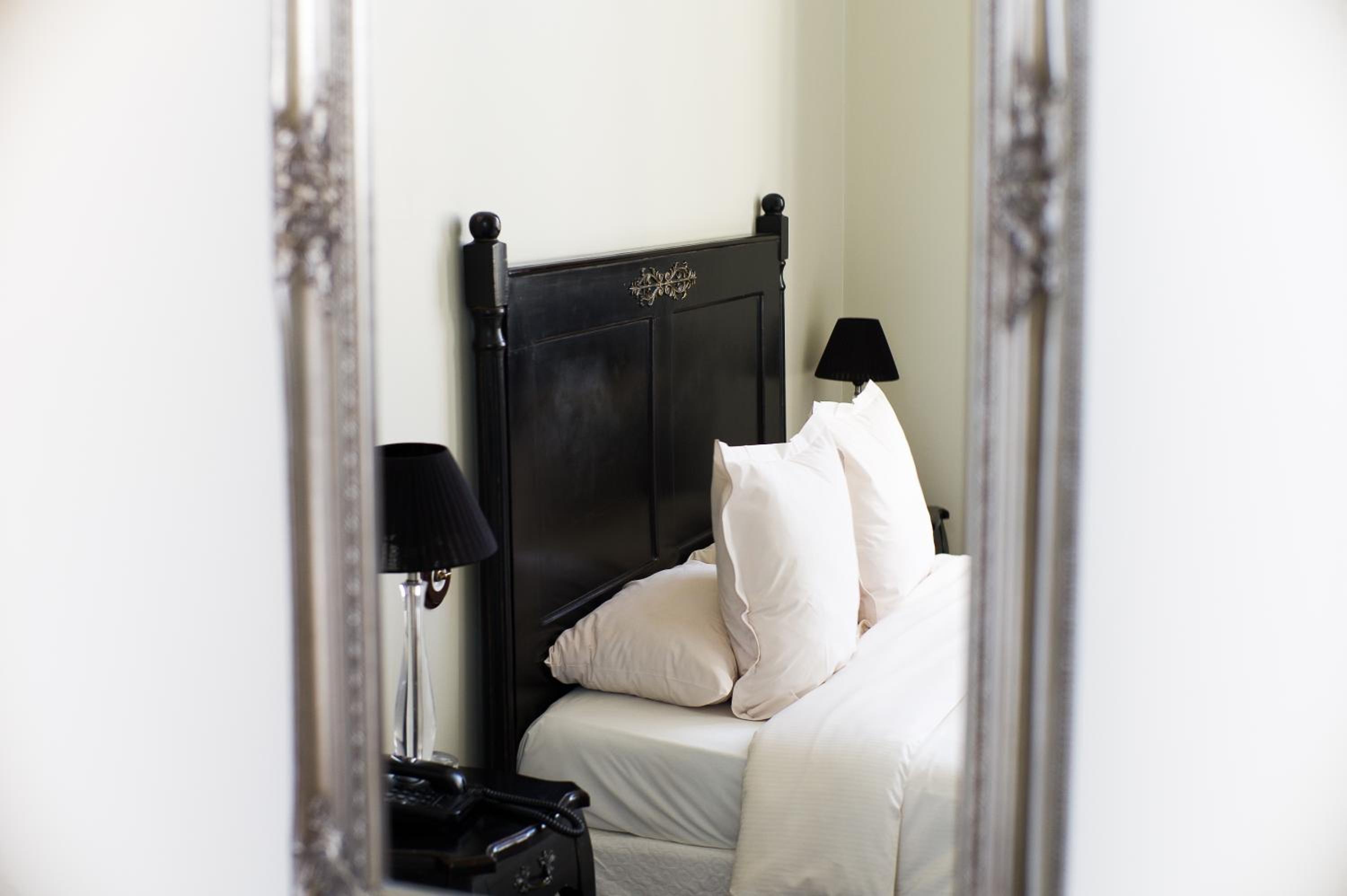 Noire Double Room photo 1