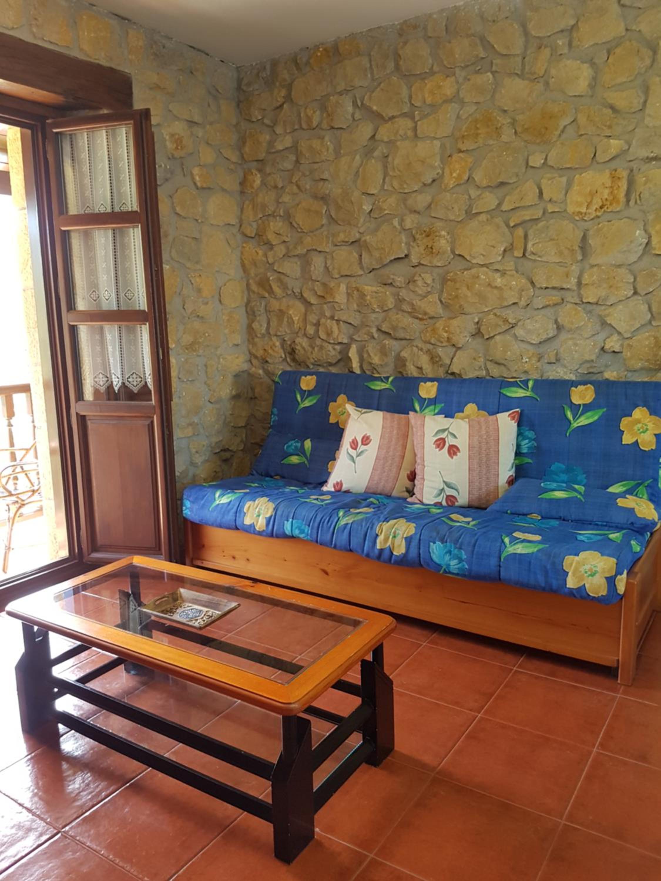 Apartment with Balcony - Photo 8