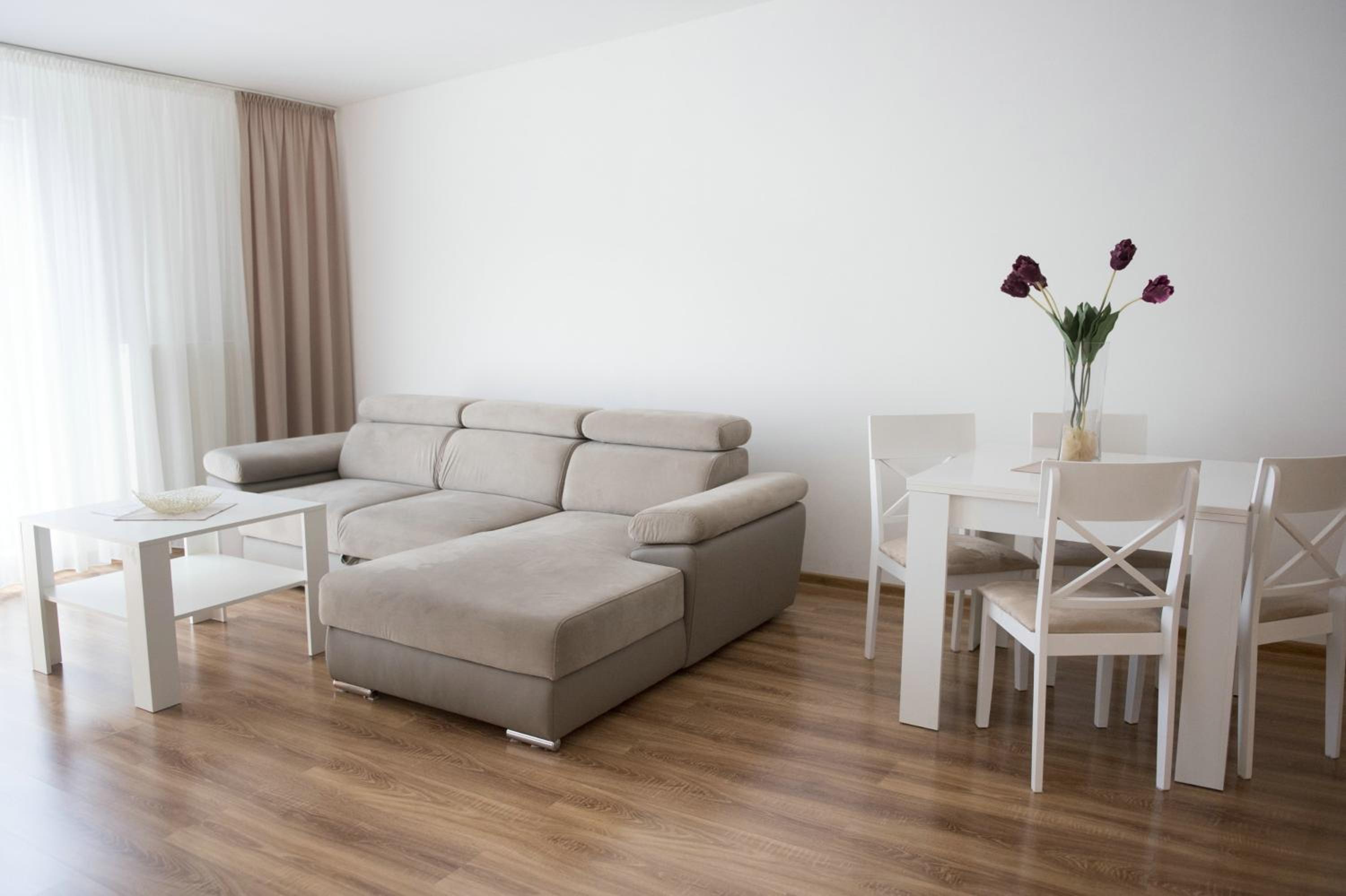 Apartment - Photo 3
