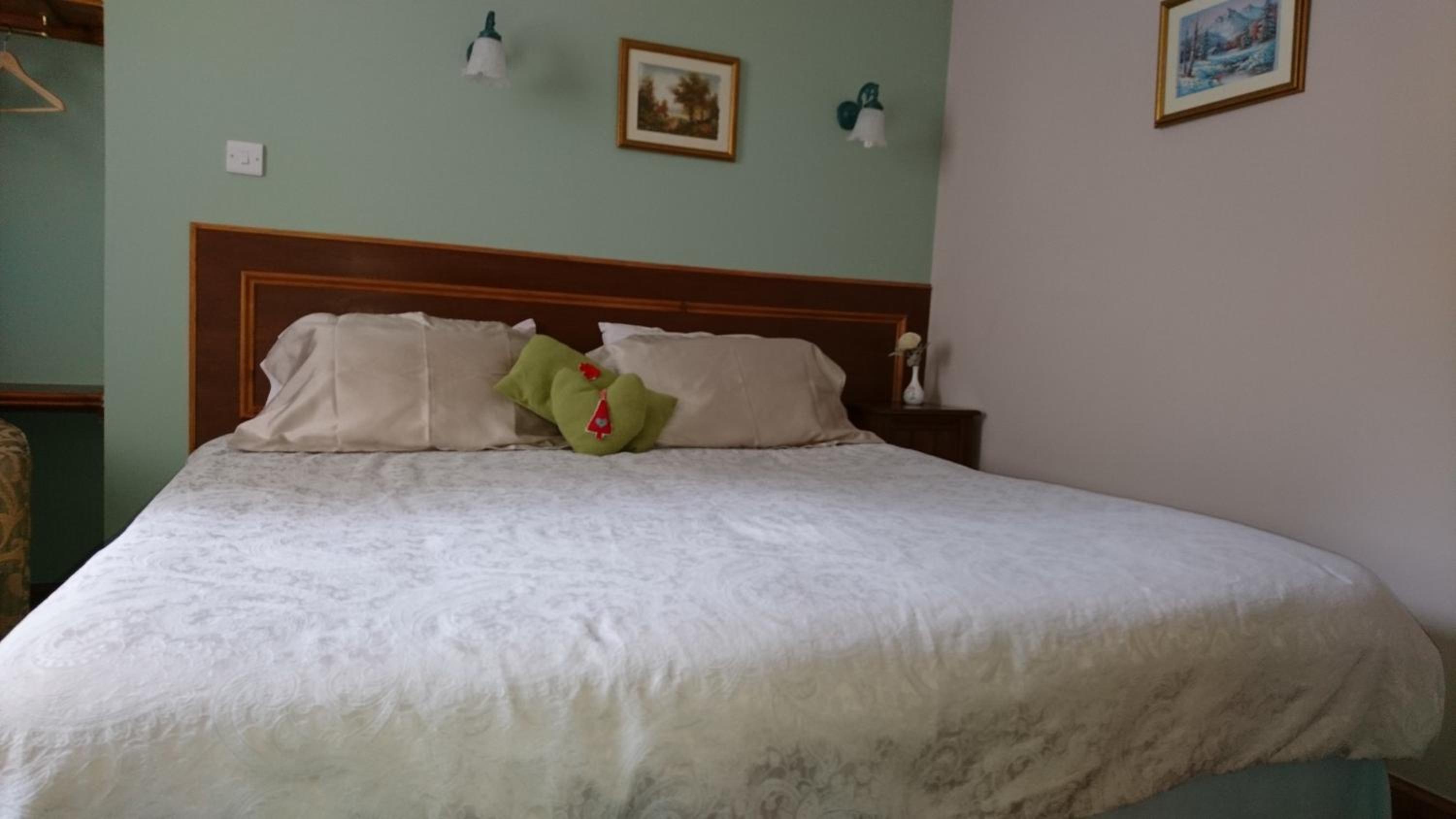 Double or Twin Room with Private Bathroom photo 1