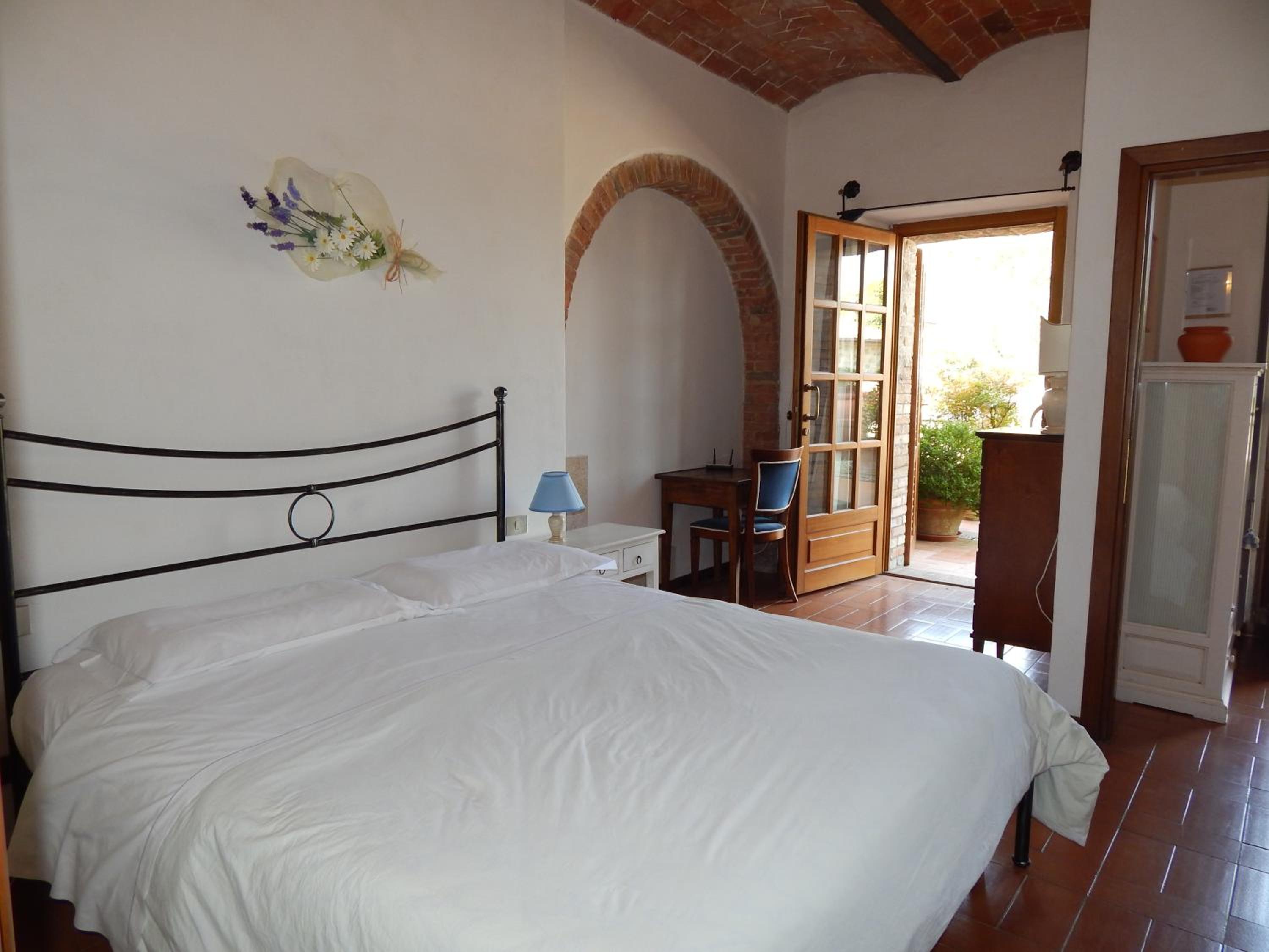 One-Bedroom Apartment (3 Adults)