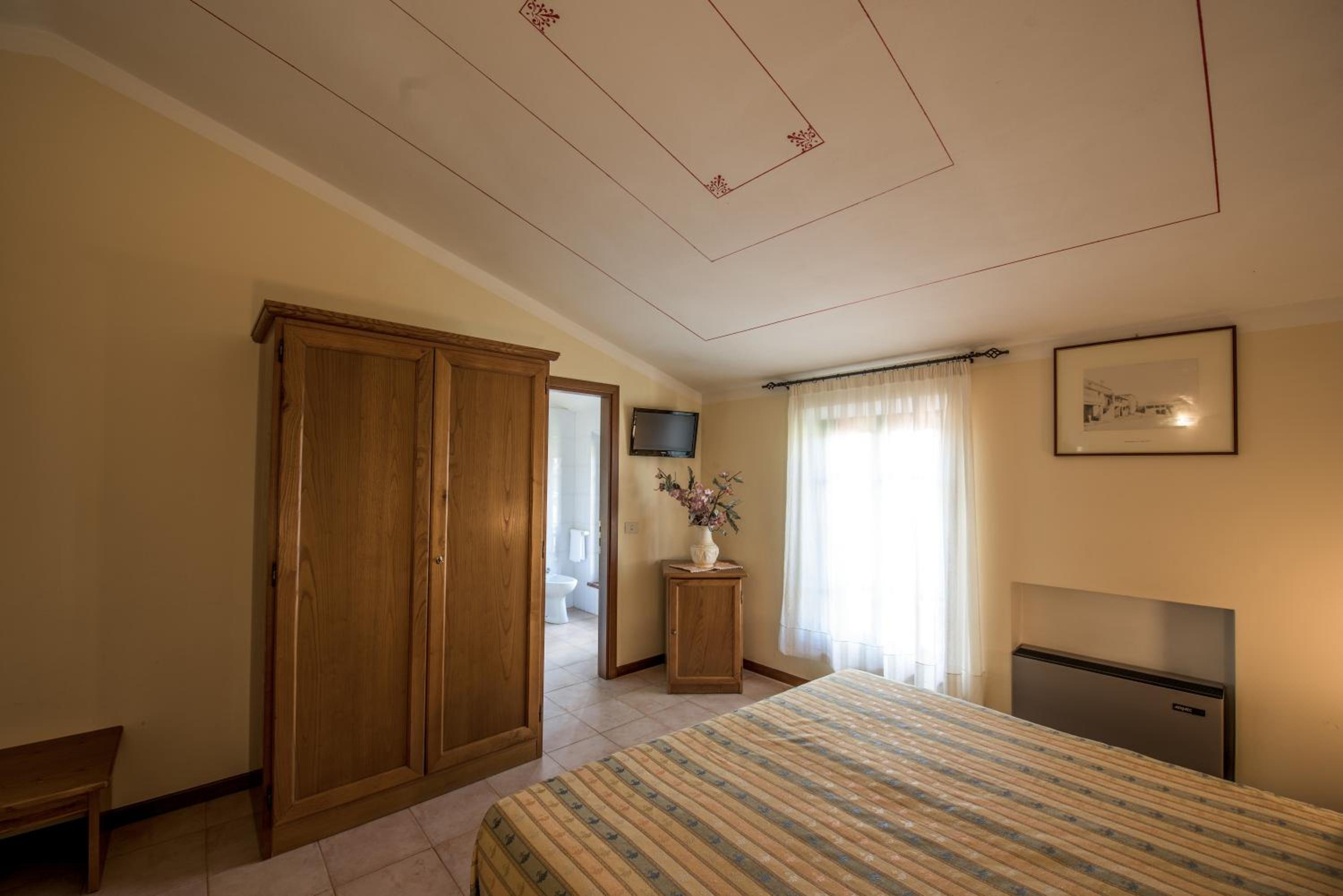 Double or Twin Room - Photo 1