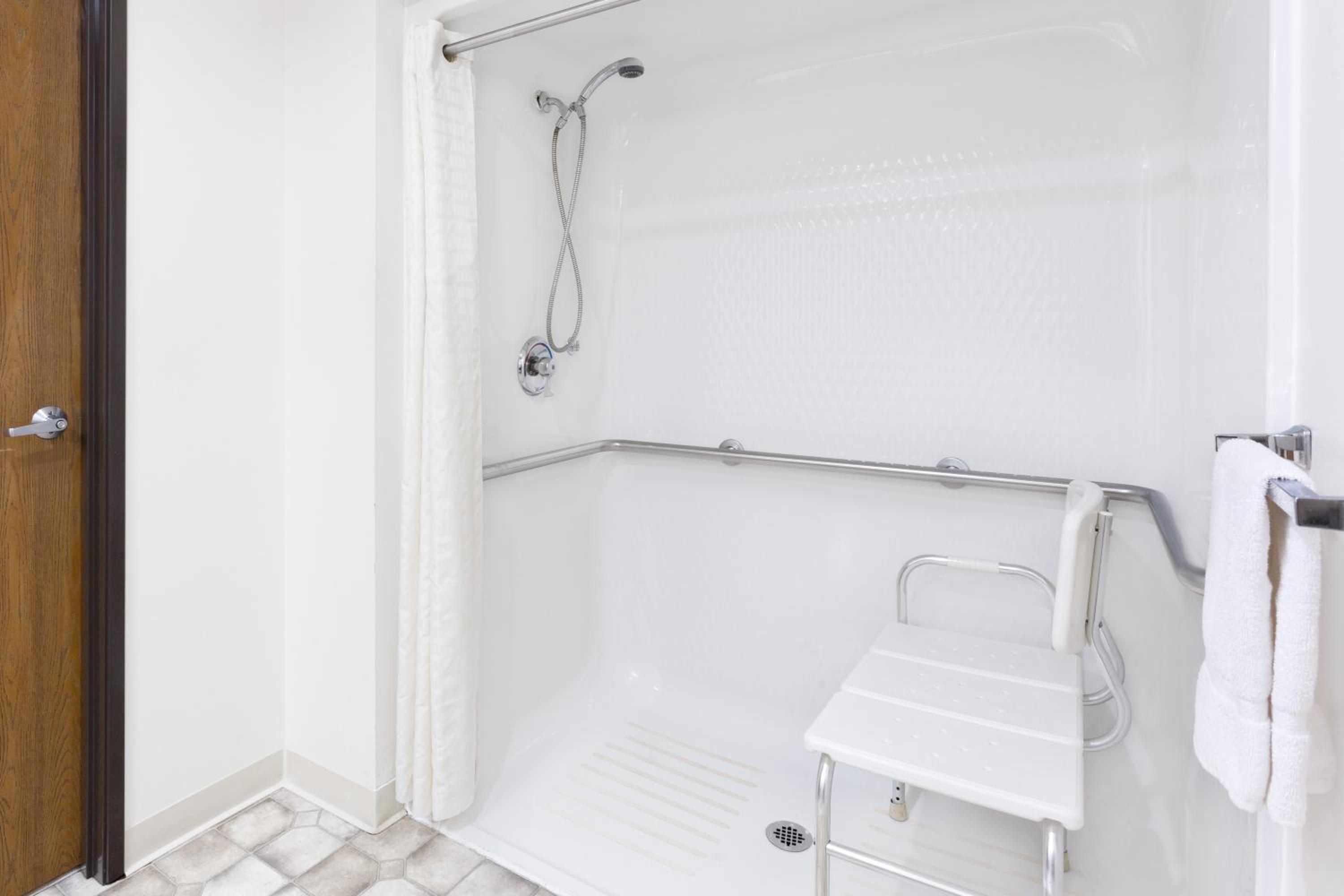 King Room - Disability Access/Non-Smoking - Photo 3