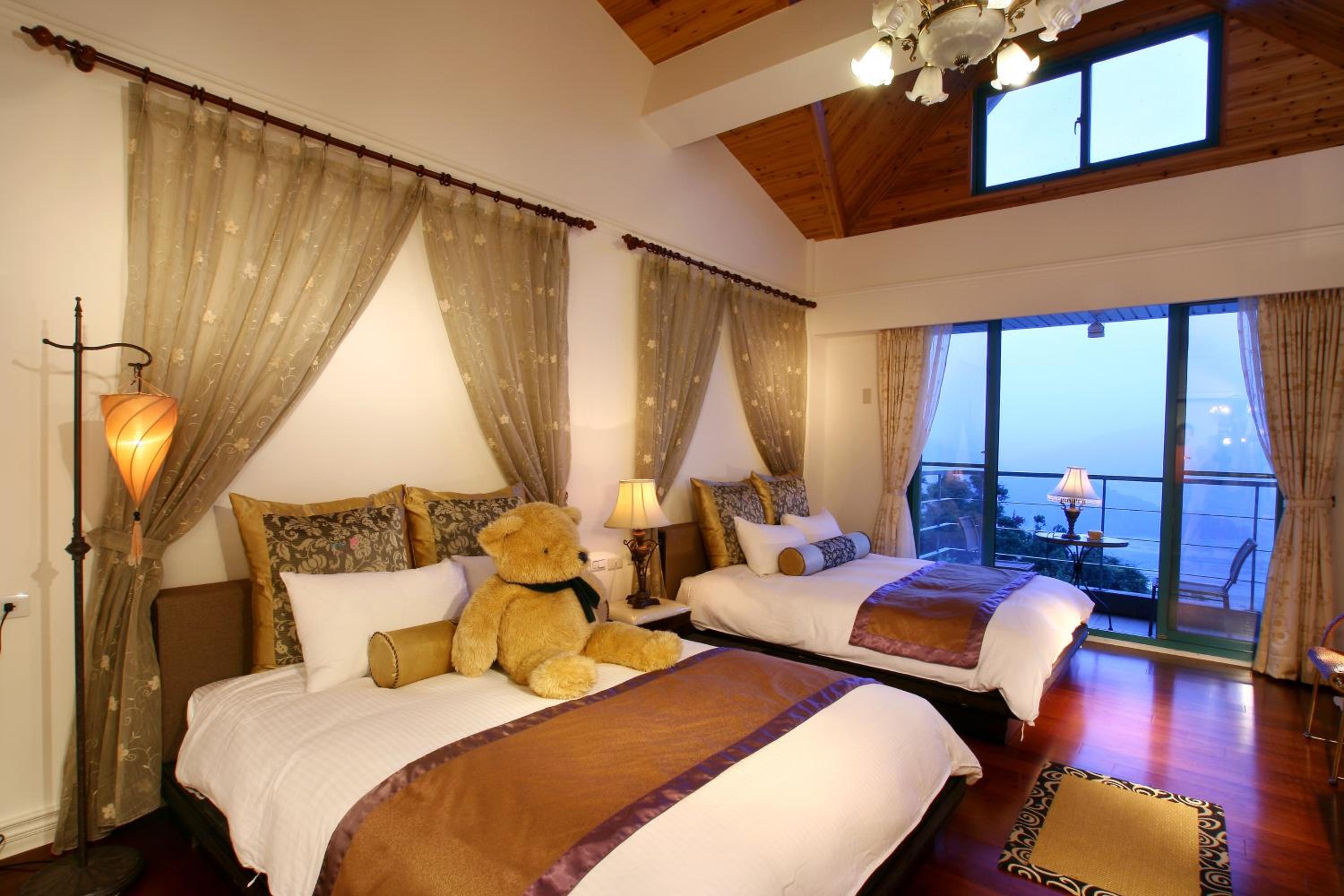 Quadruple Room with Mountain View
