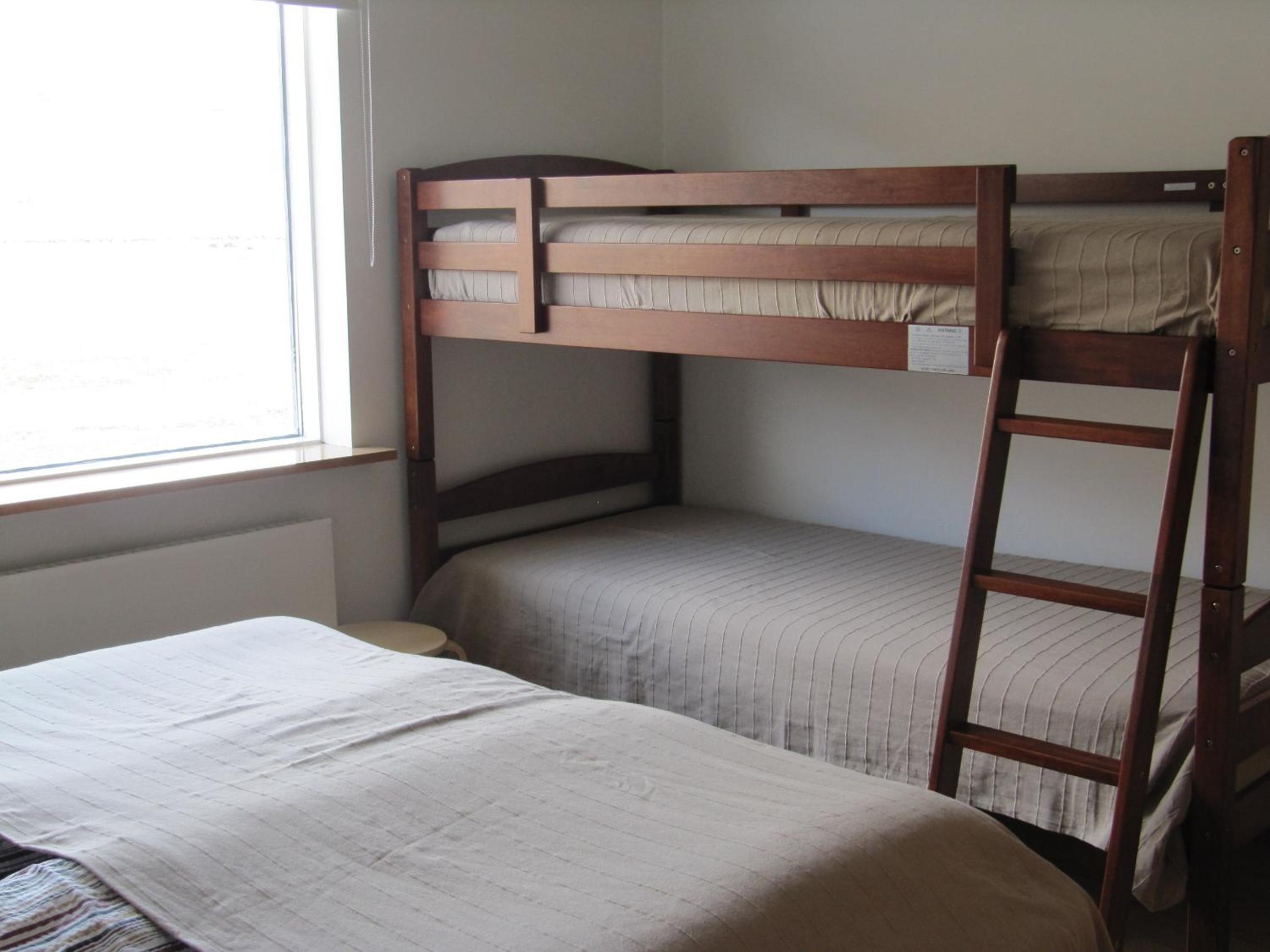 Triple Room with Shared Bathroom photo 3