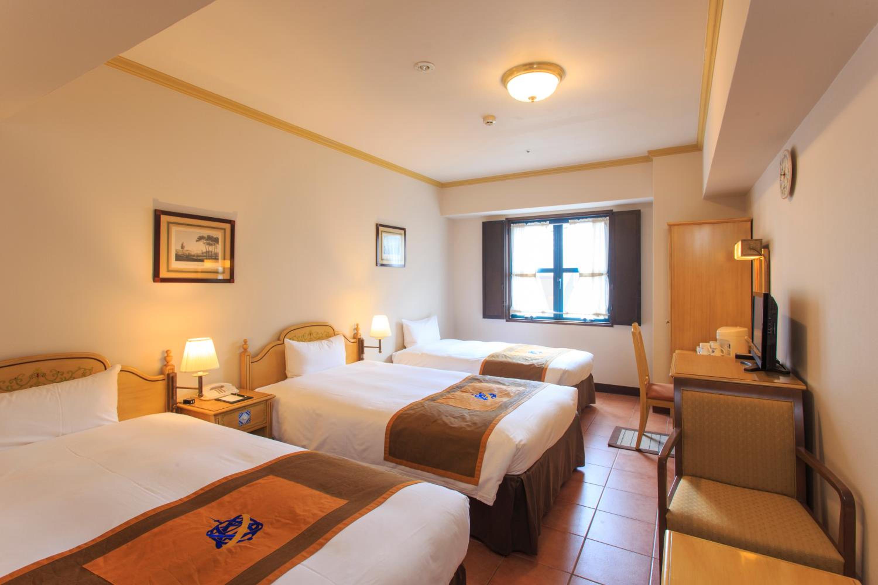 Triple Room - Non-Smoking - Photo 1