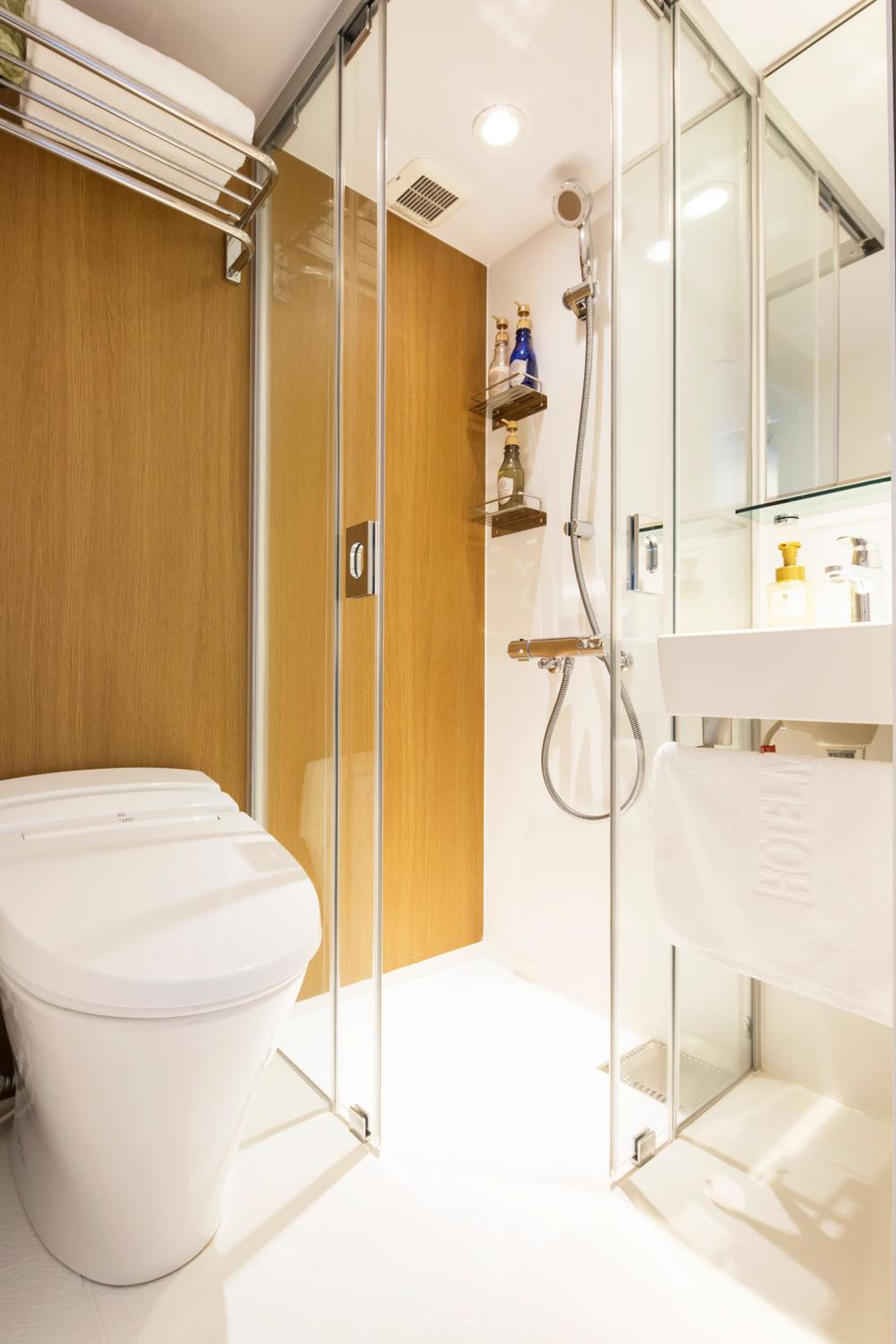 Single Room with Shower - Smoking photo 3