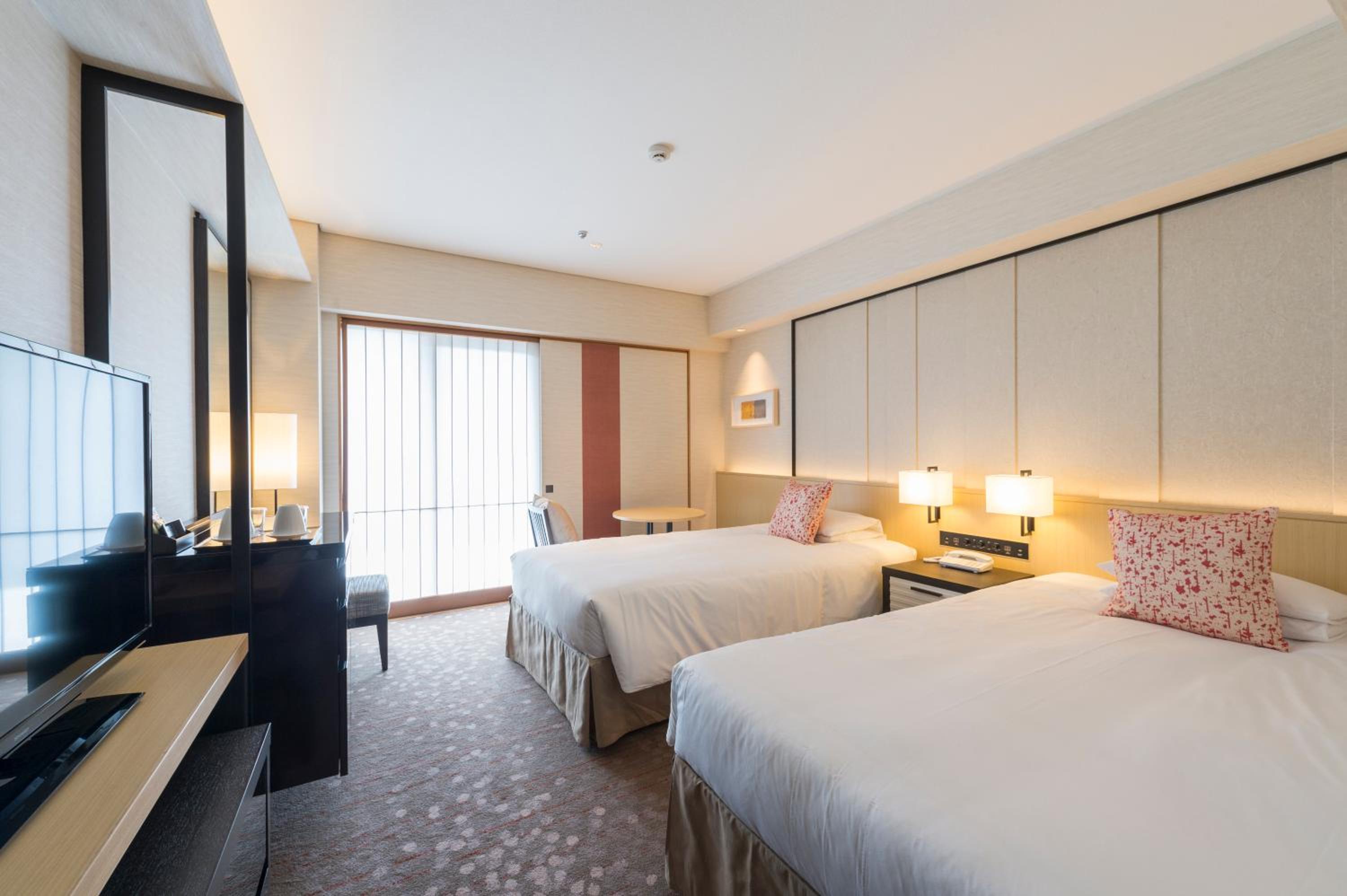 Premium Twin Room with Fitness Center Access - Non-Smoking - Photo 1