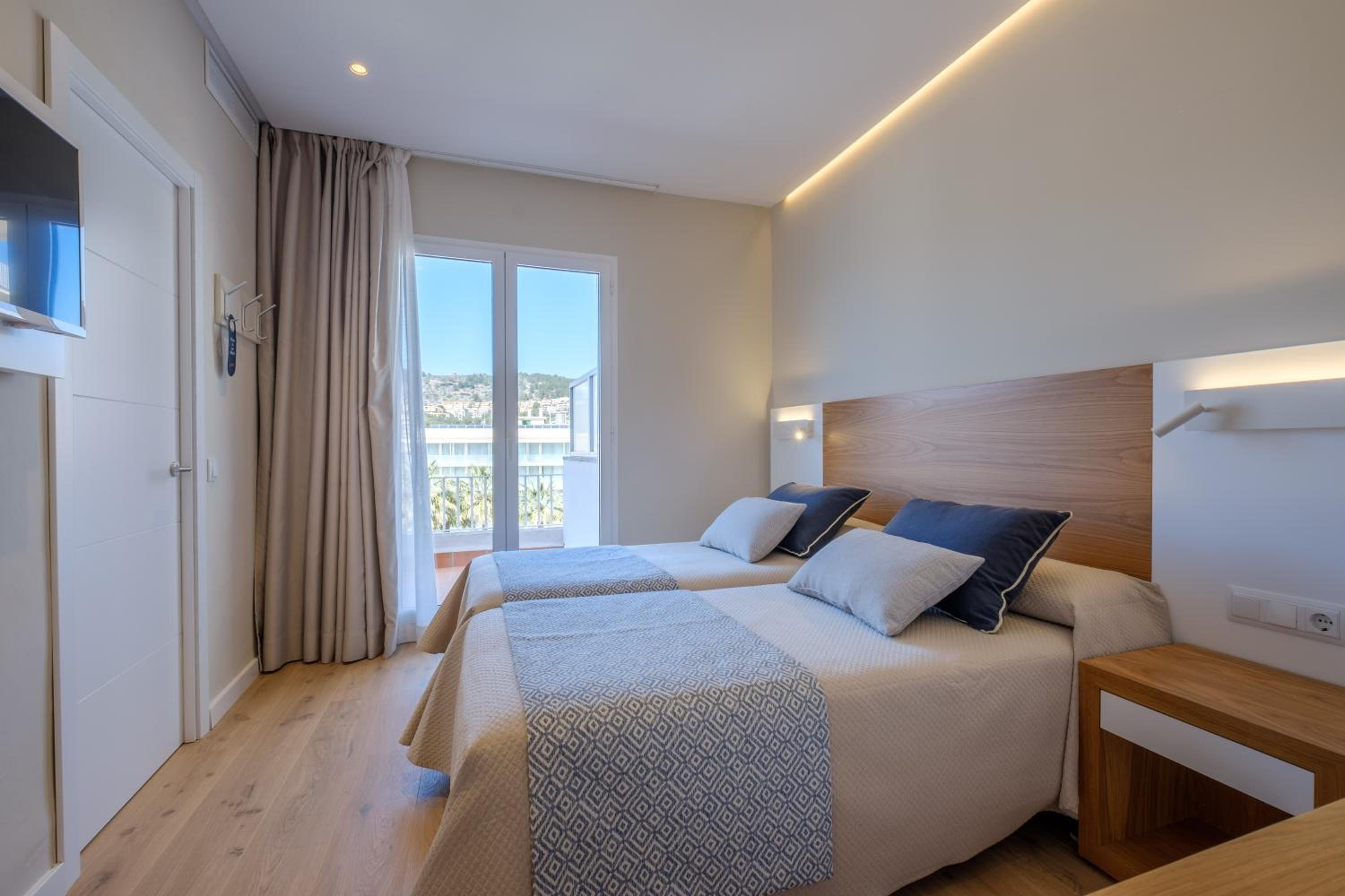Classic Double Room - Photo 7