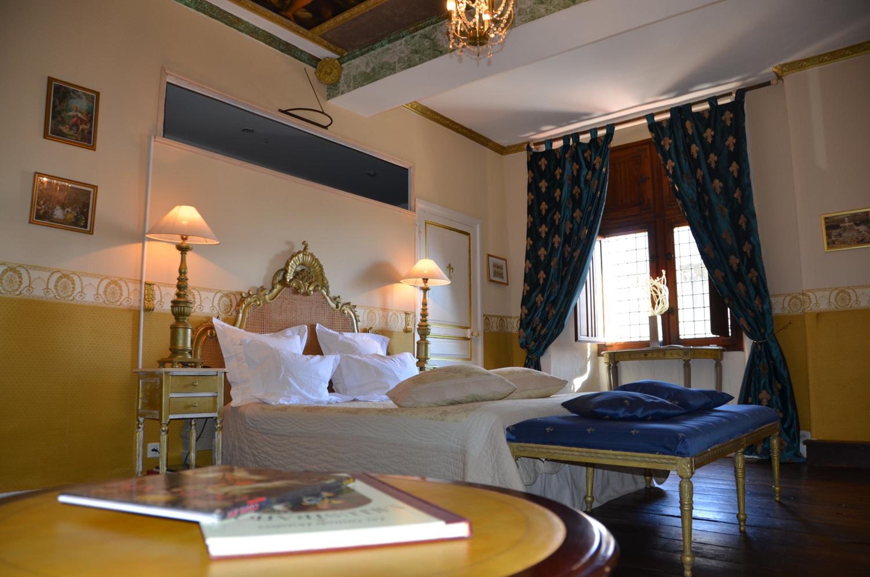 Standard Double Suite