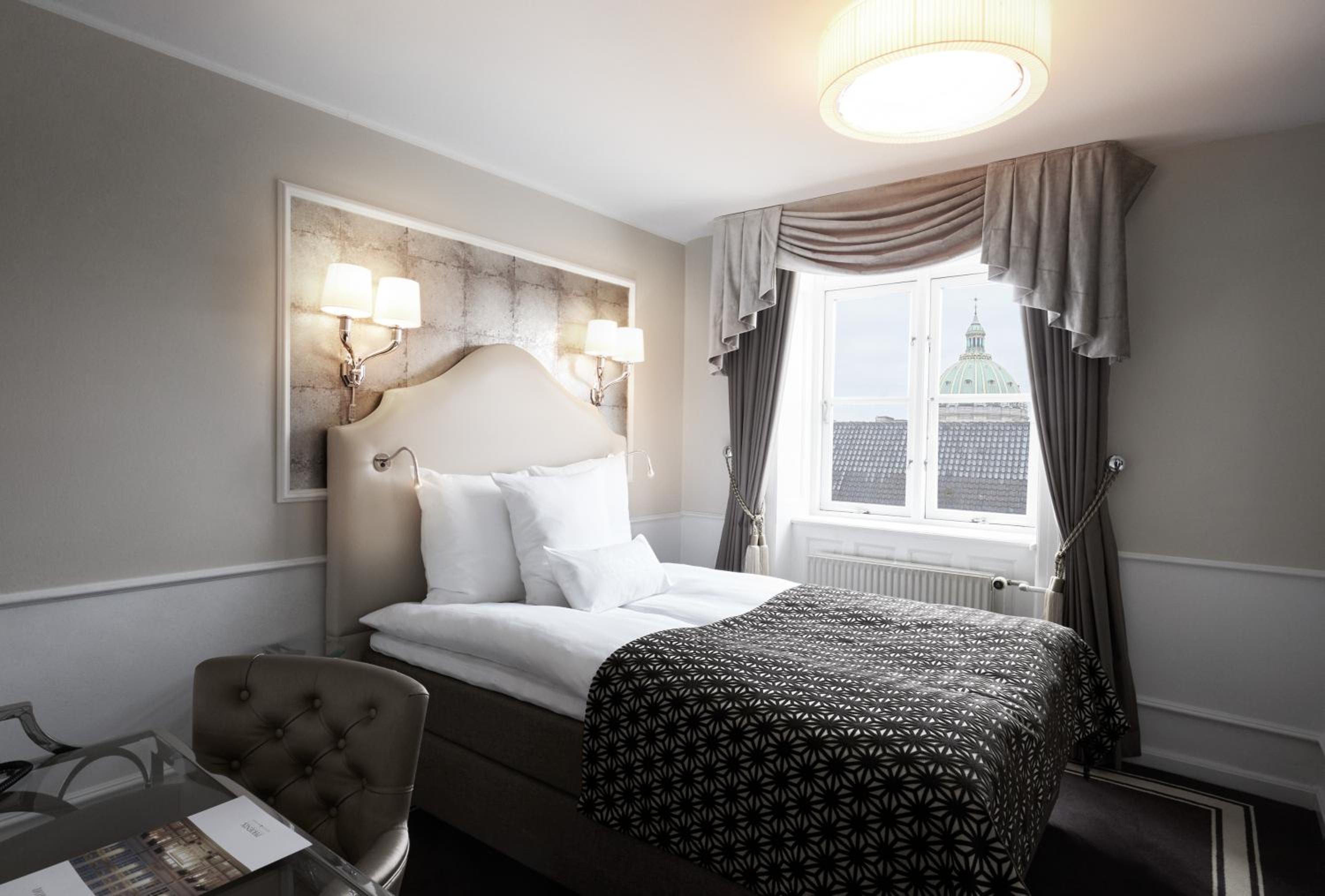 Compact Double Room - Photo 1