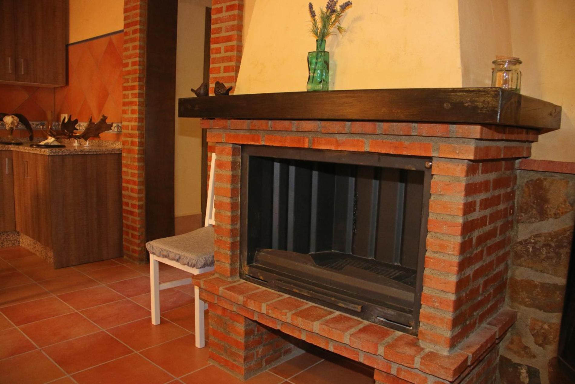 Two-Bedroom Apartment - Photo 8