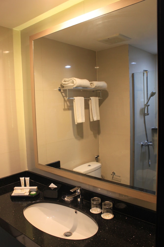 Deluxe Double Room - Free Mini Bar photo 3