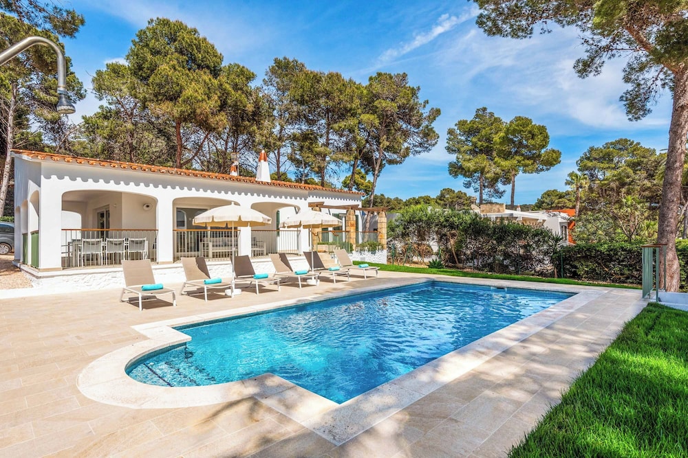 Villa (4 Bedrooms)