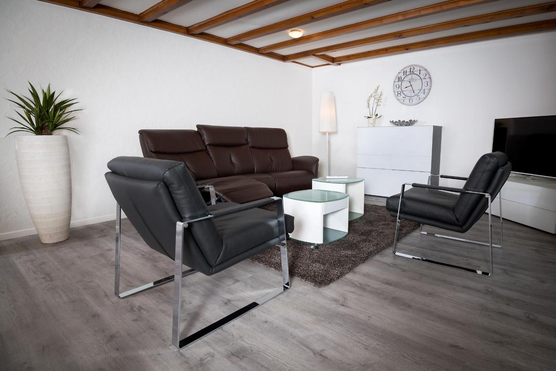 Two-Bedroom Apartment - Photo 4