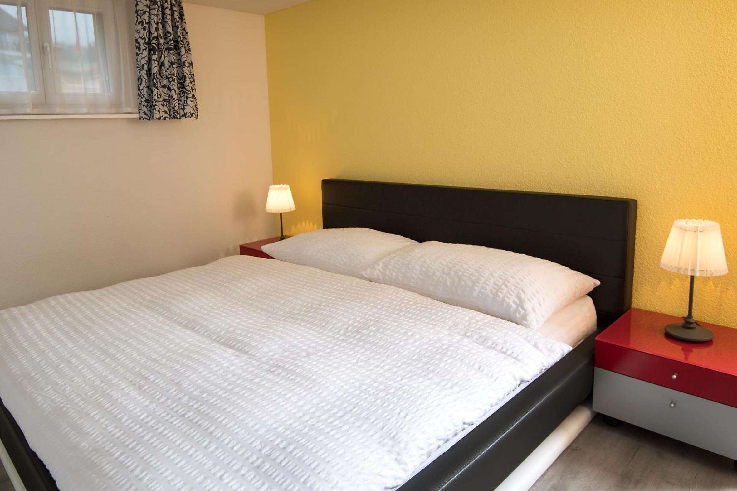 Two-Bedroom Apartment - Photo 2