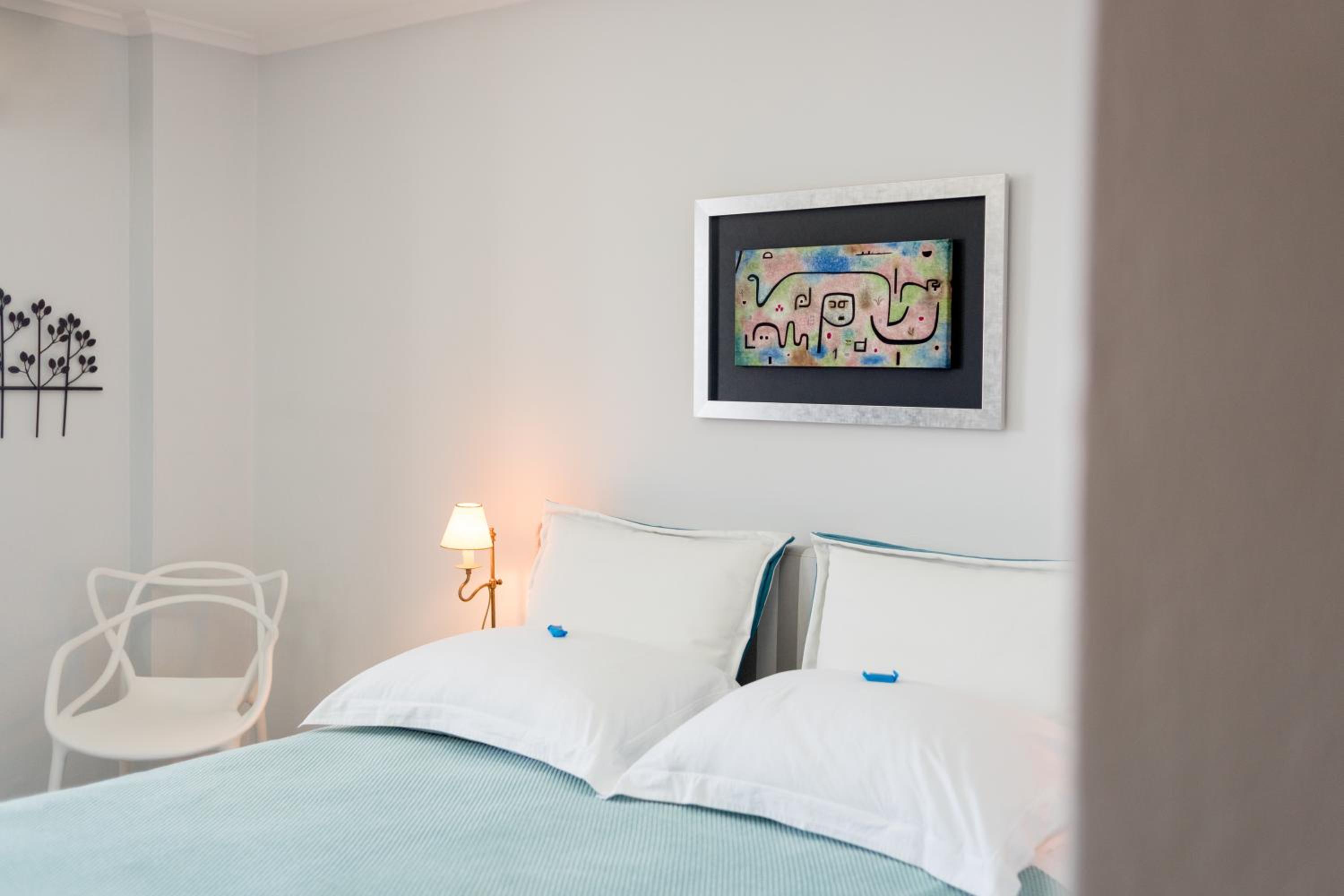 Double or Twin Room - Photo 5