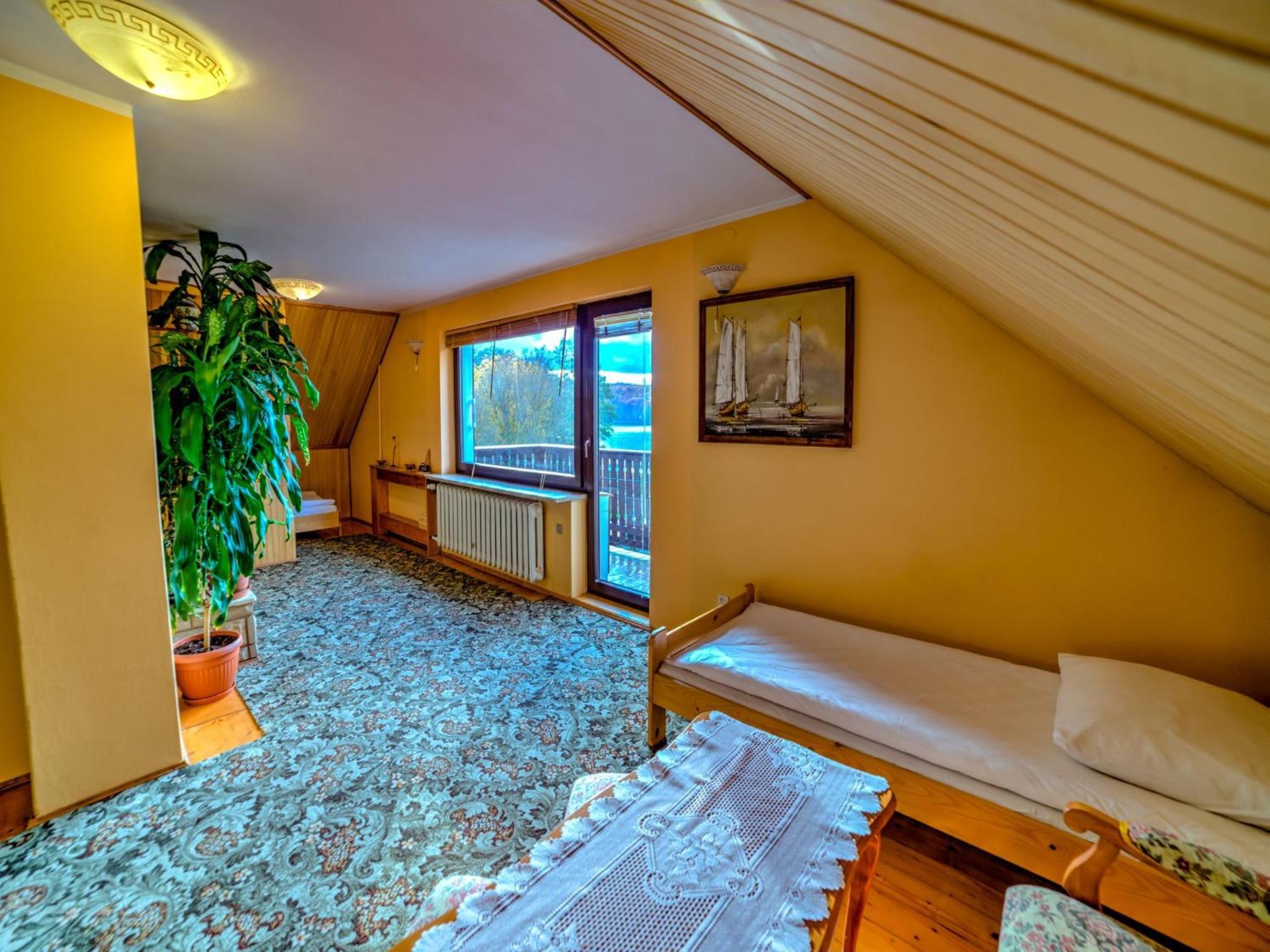 Three Bedroom Apartment - Split Level photo 2