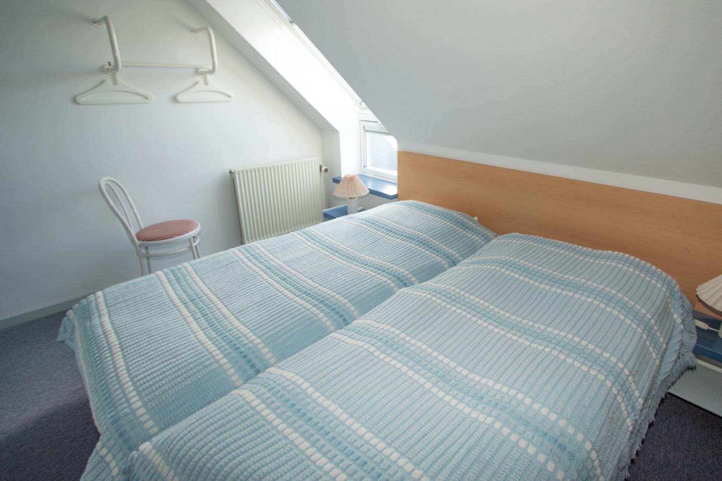 Twin Room with Shared Bathroom photo 2
