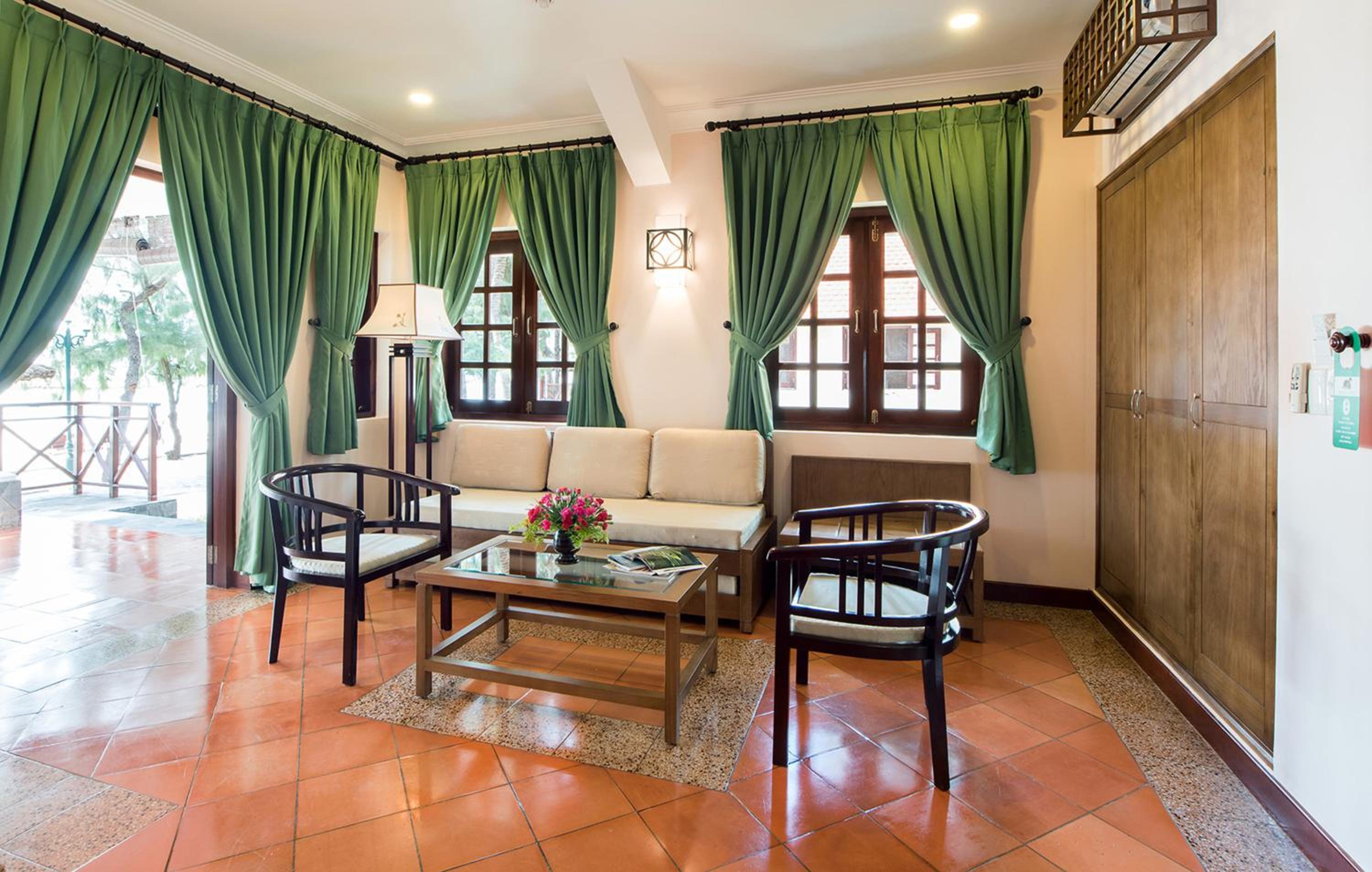 Beach Front Villa Suite  - Photo 2