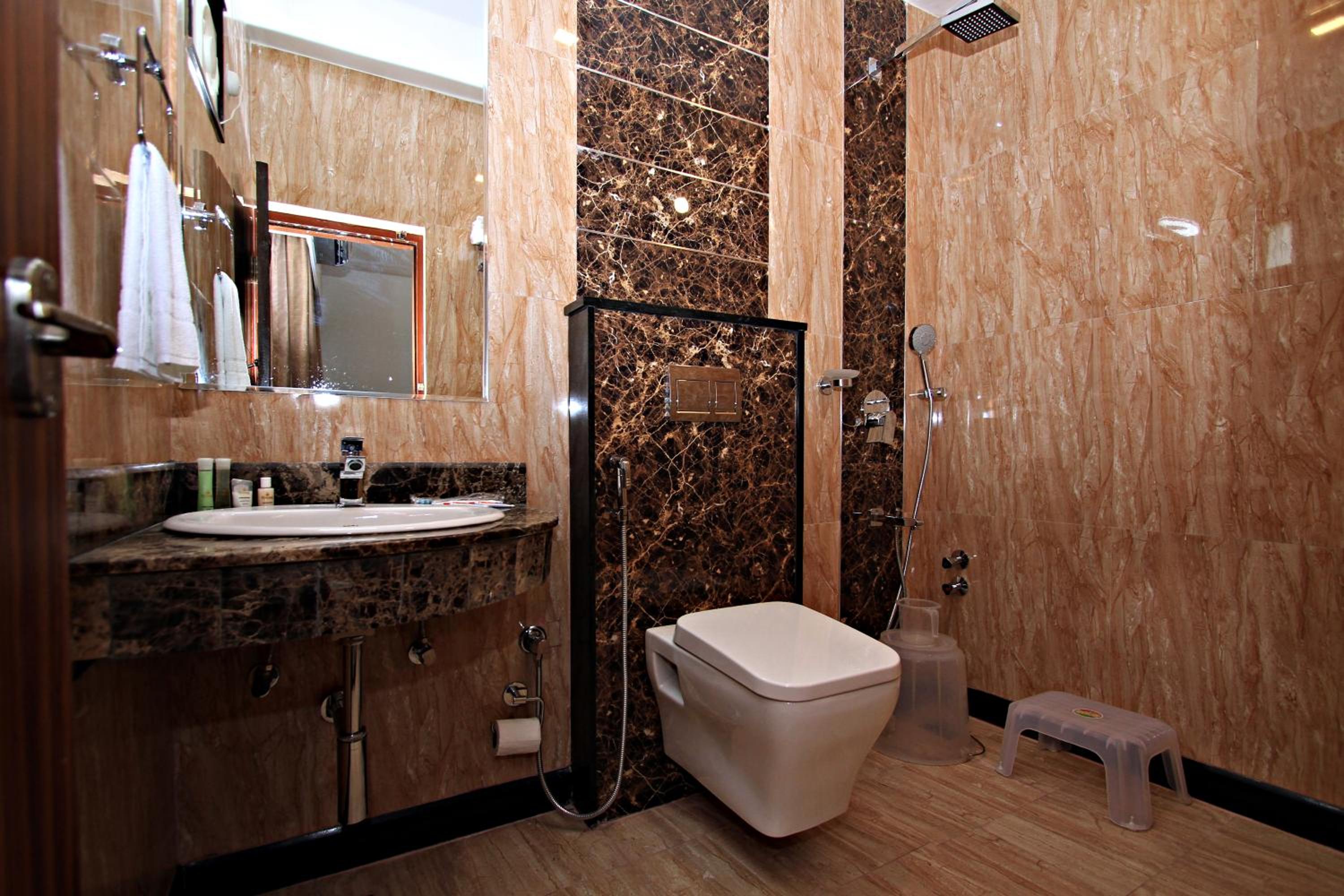 Deluxe Double Room - Photo 8