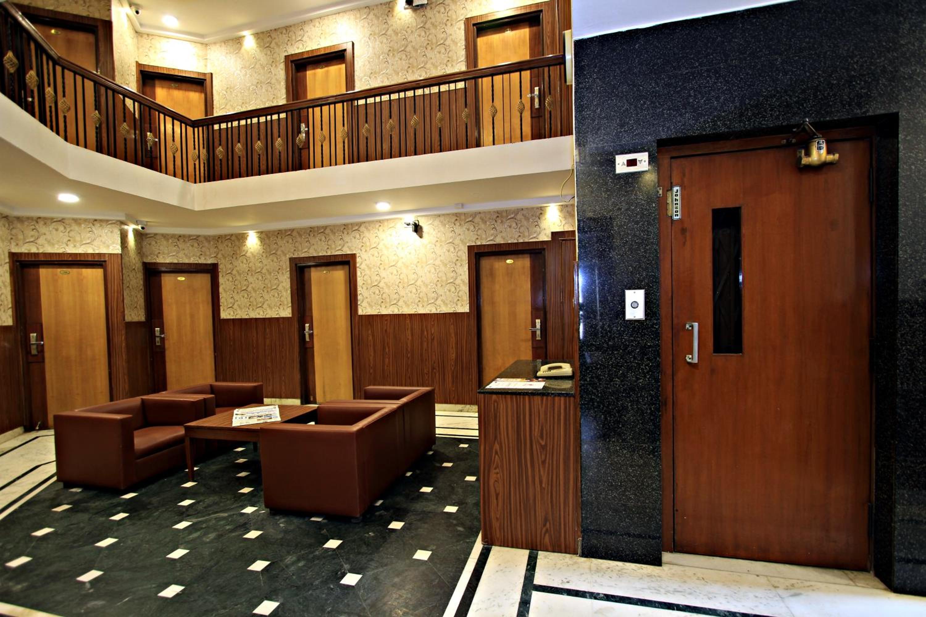 Deluxe Double Room - Photo 14