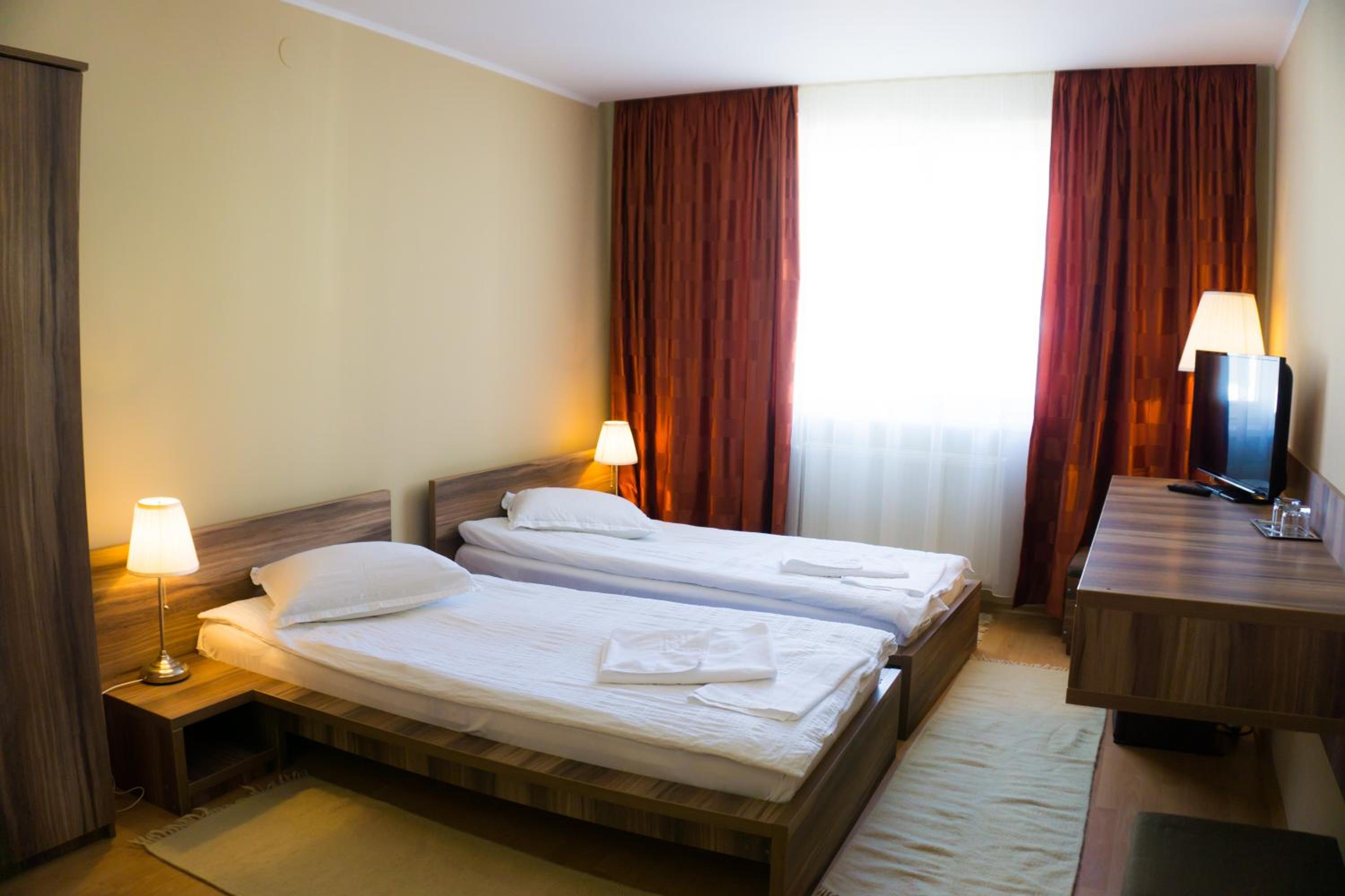 Superior Twin Room - Photo 4