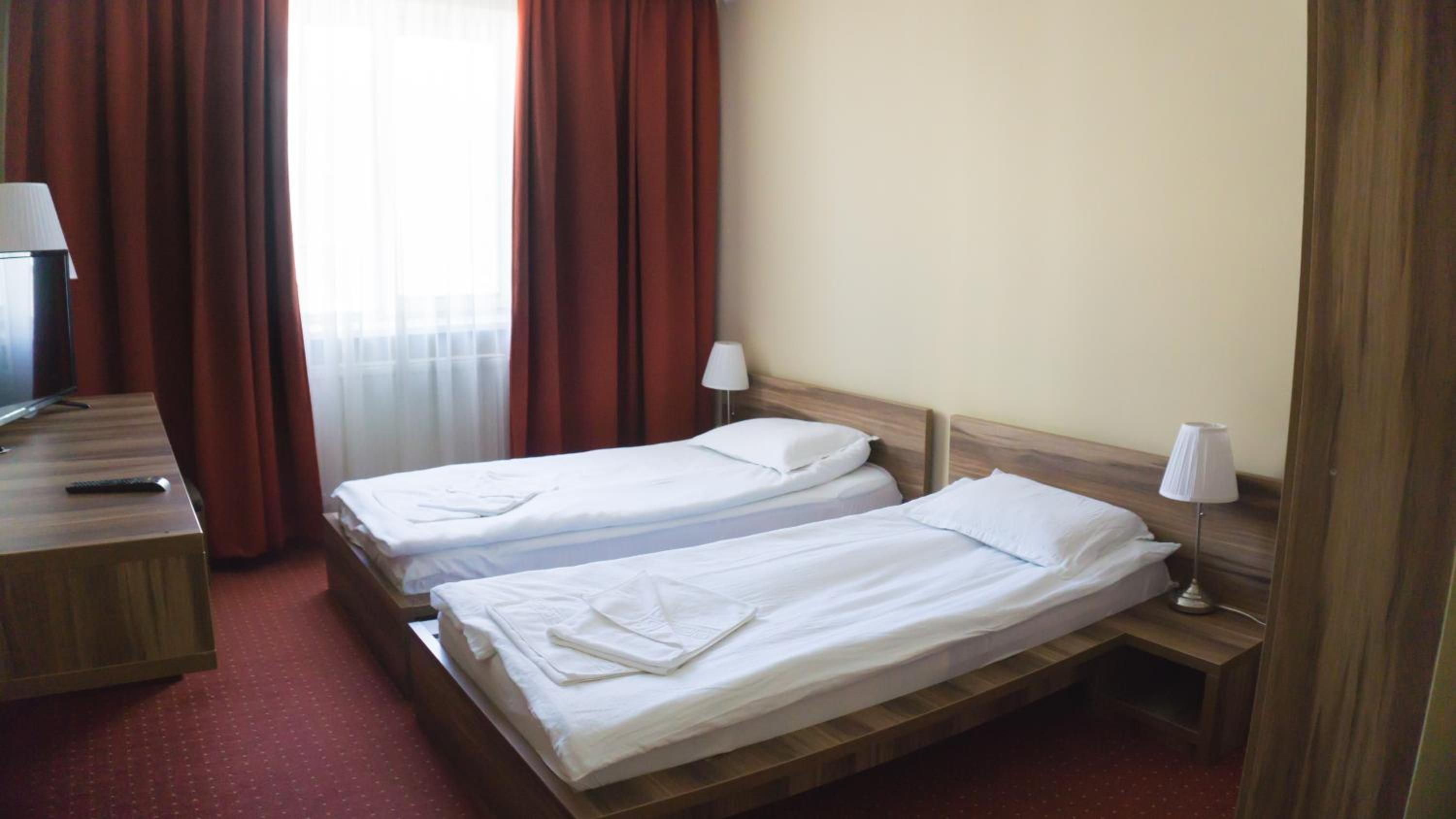 Superior Twin Room - Photo 8