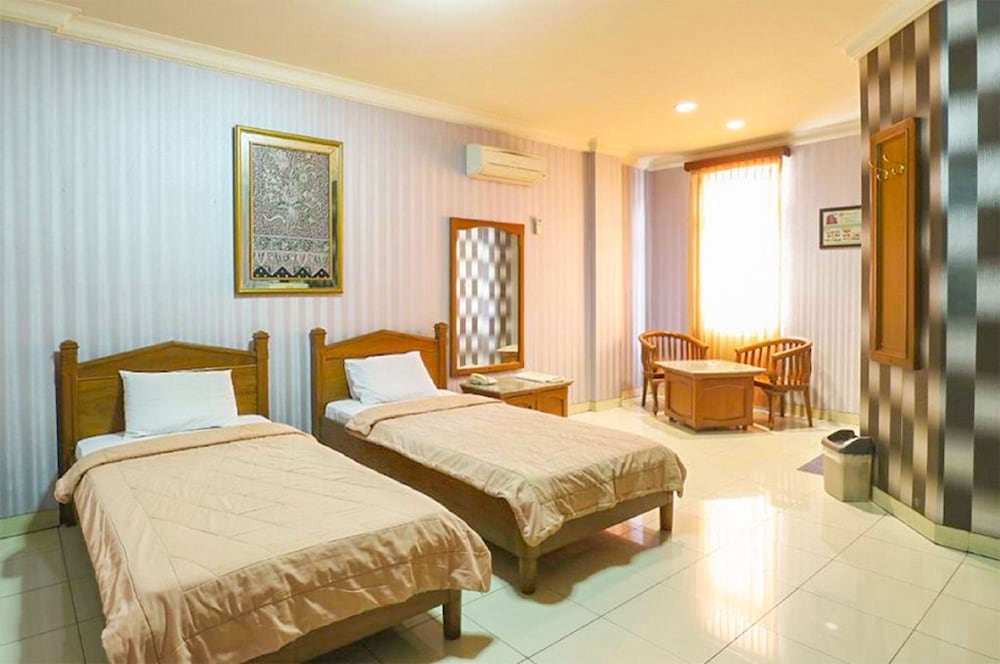 Classic Twin Room - Photo 3