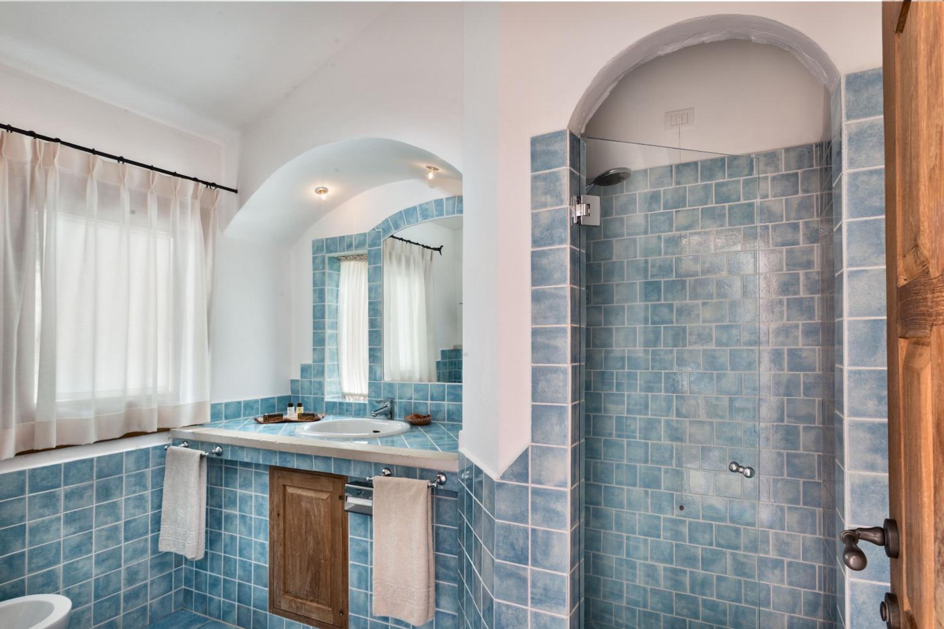 Superior Double Room with Balcony - Photo 4