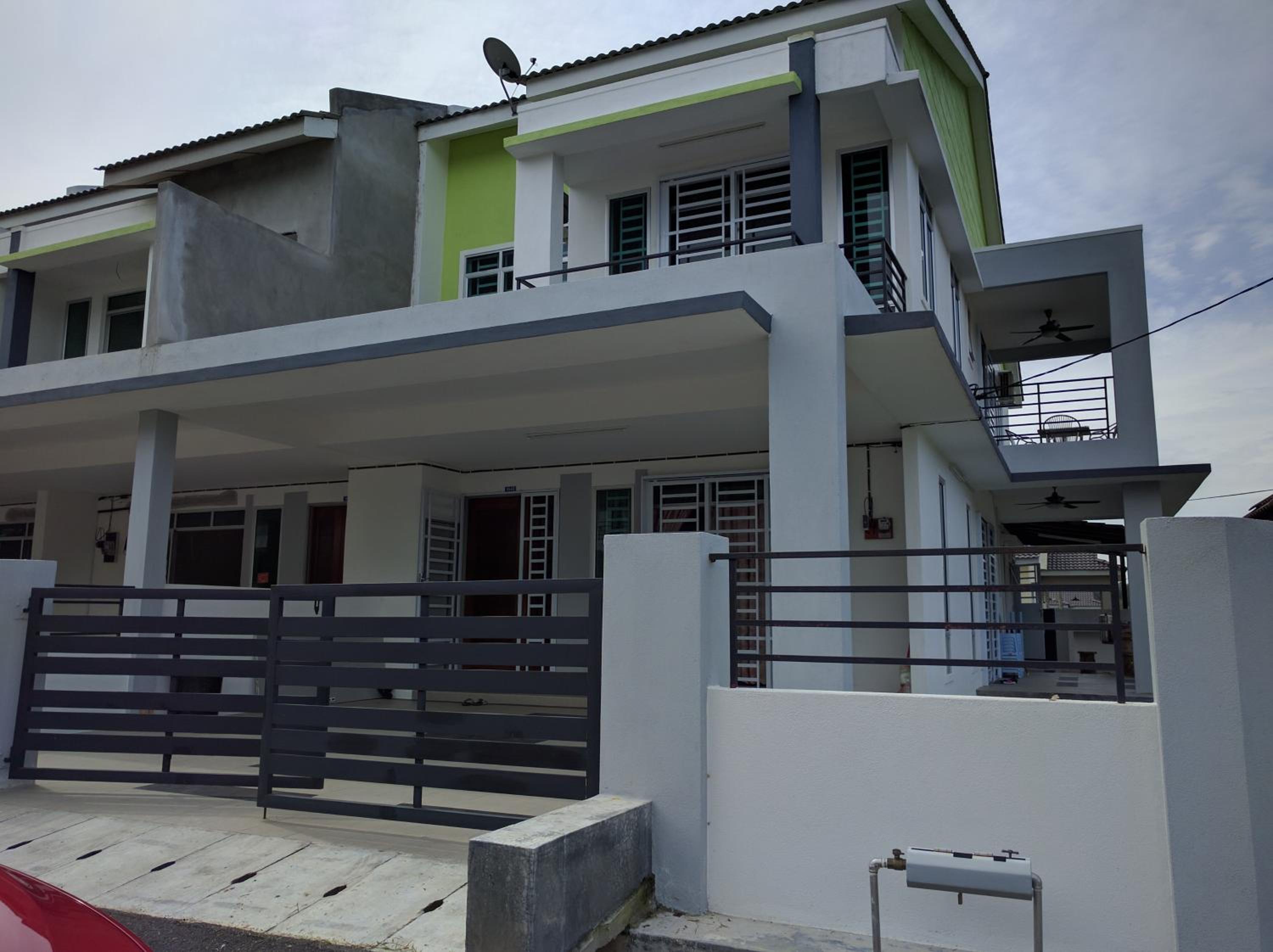 Four-Bedroom House photo 1