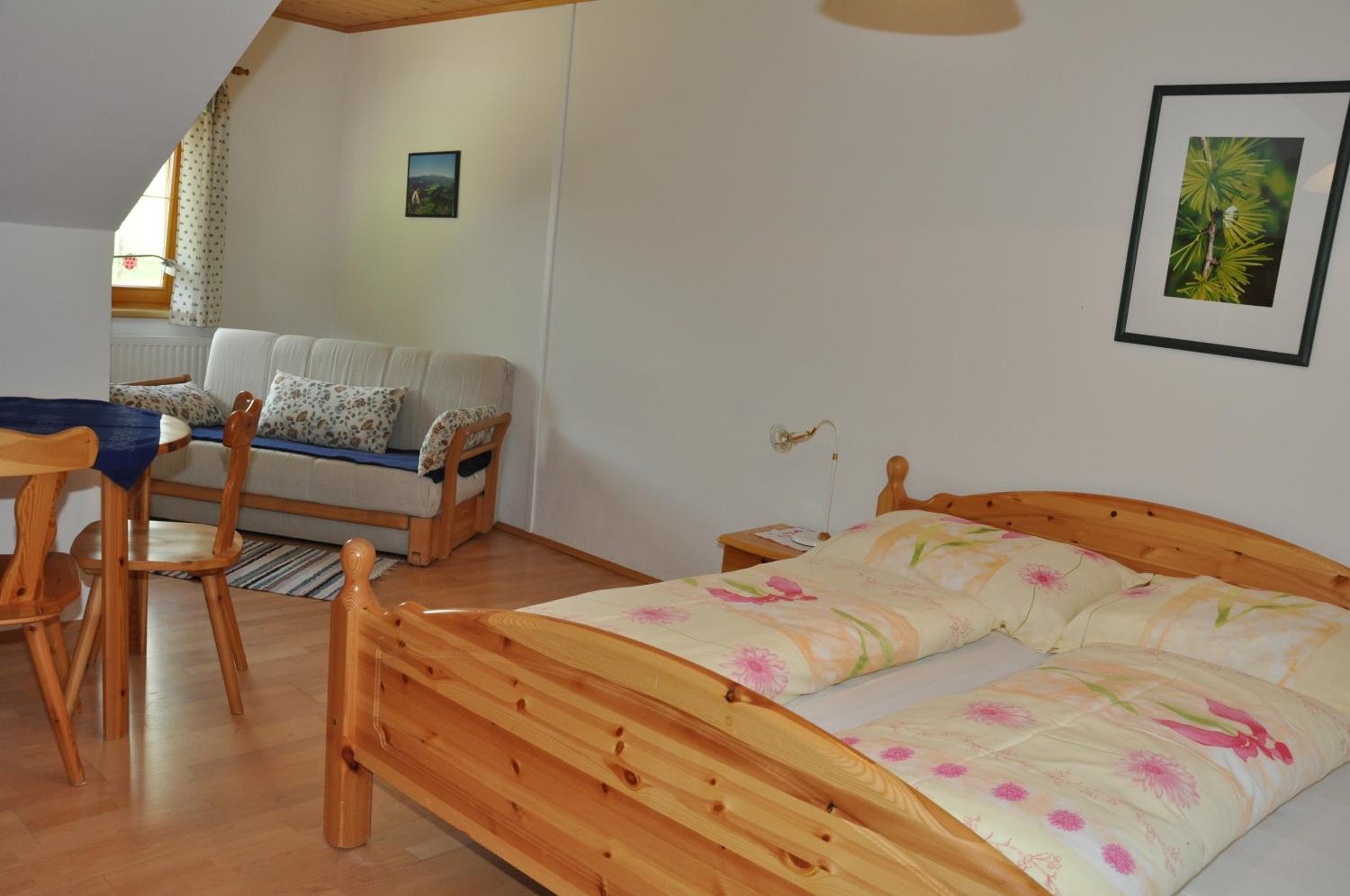 Large Two-Bedroom Apartment with Balcony photo 1