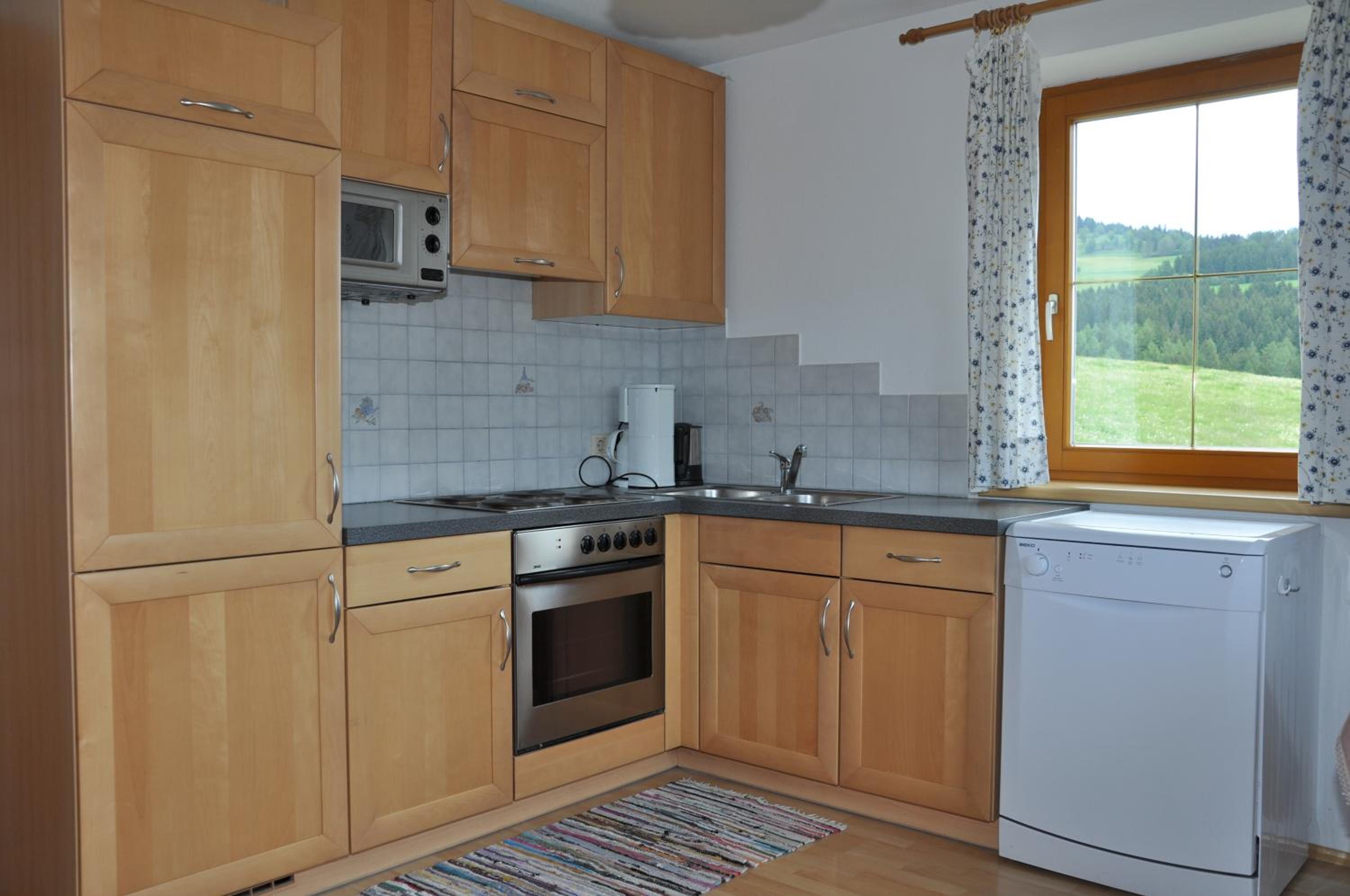 Two-Bedroom Apartment with Balcony photo 3