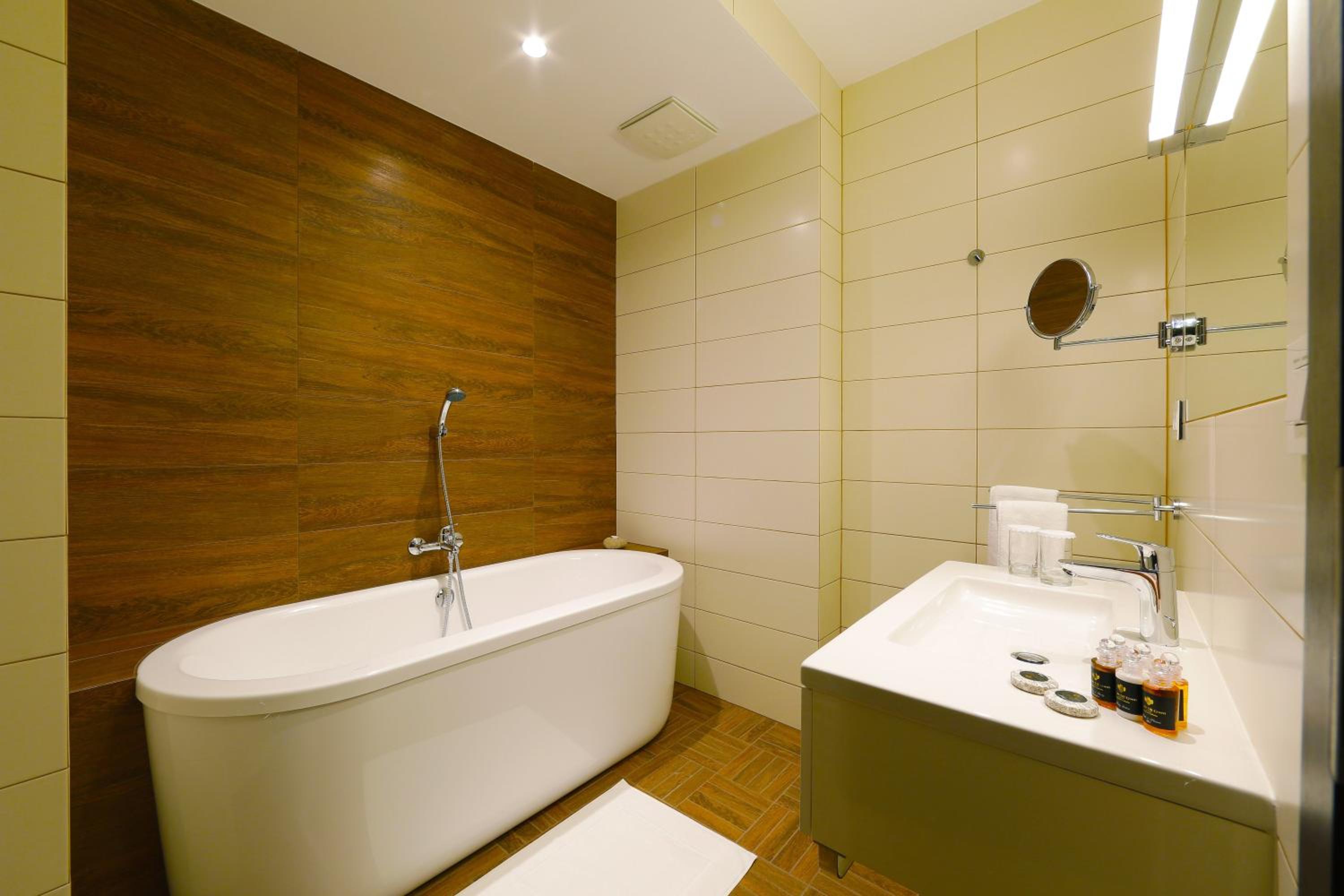 Apartment with Terrace photo 2