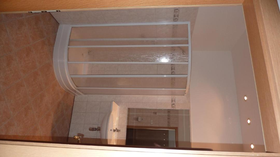 Twin Room - Photo 10